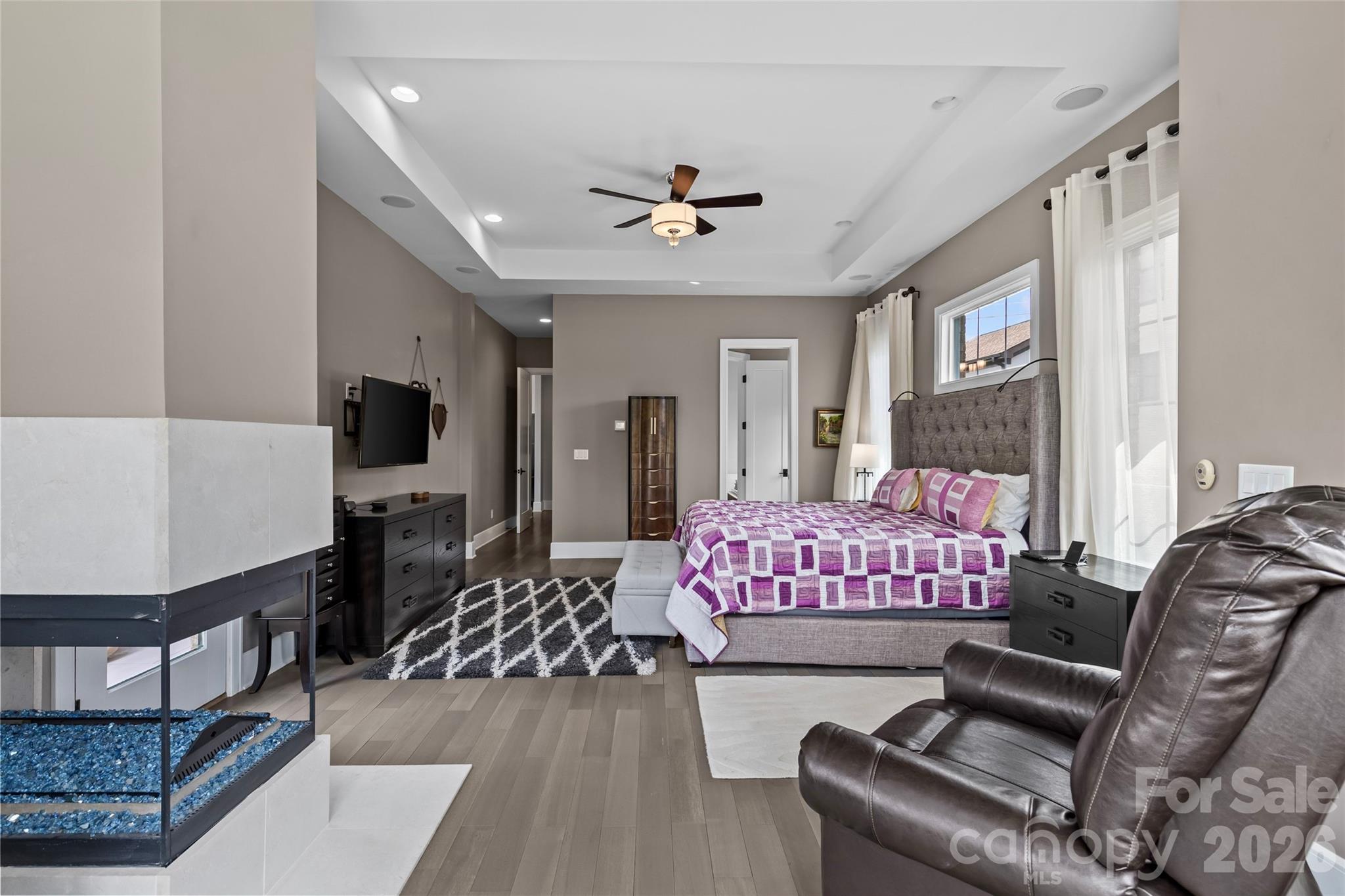 6032 Headlands Court — Belmont