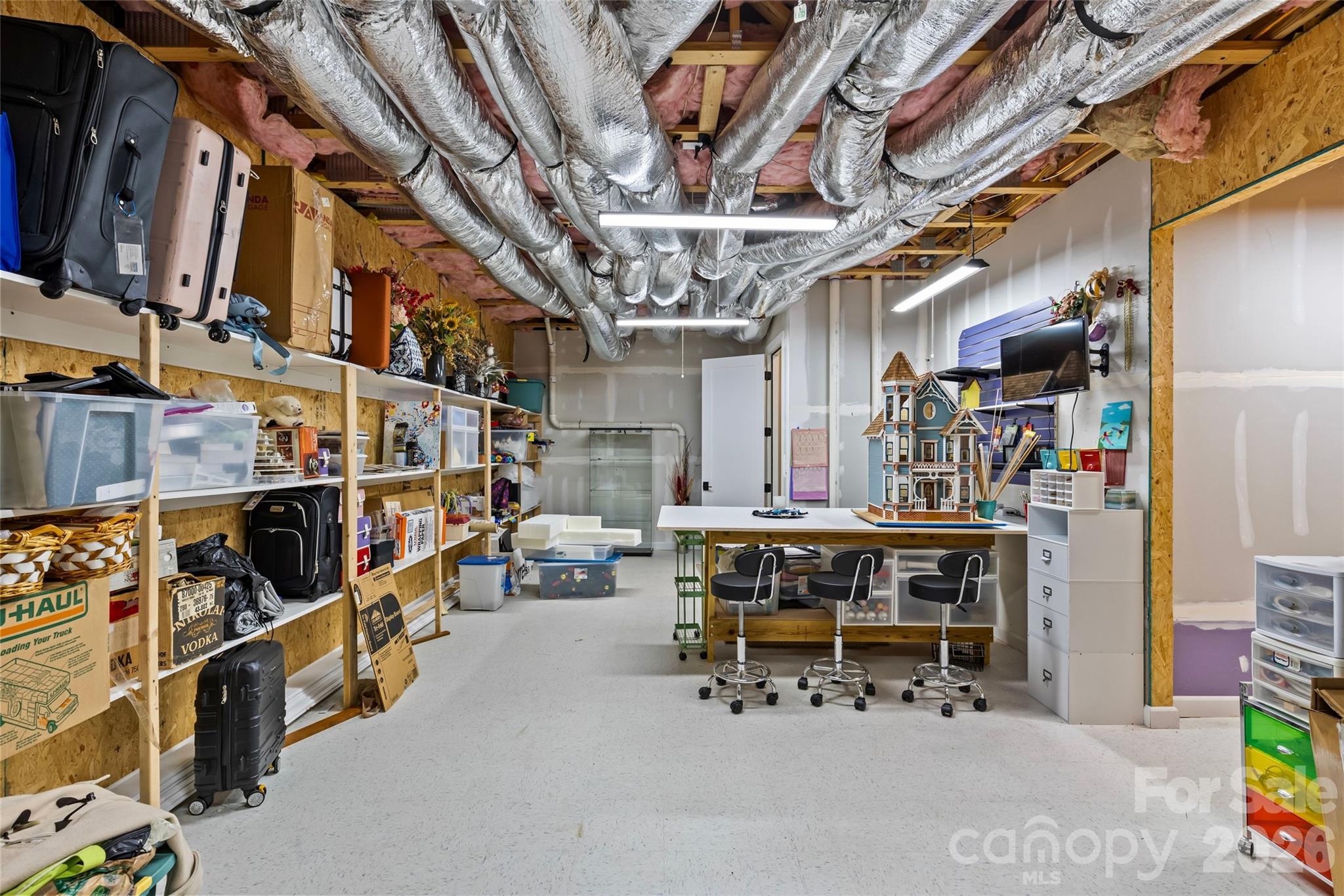 6032 Headlands Court — Belmont