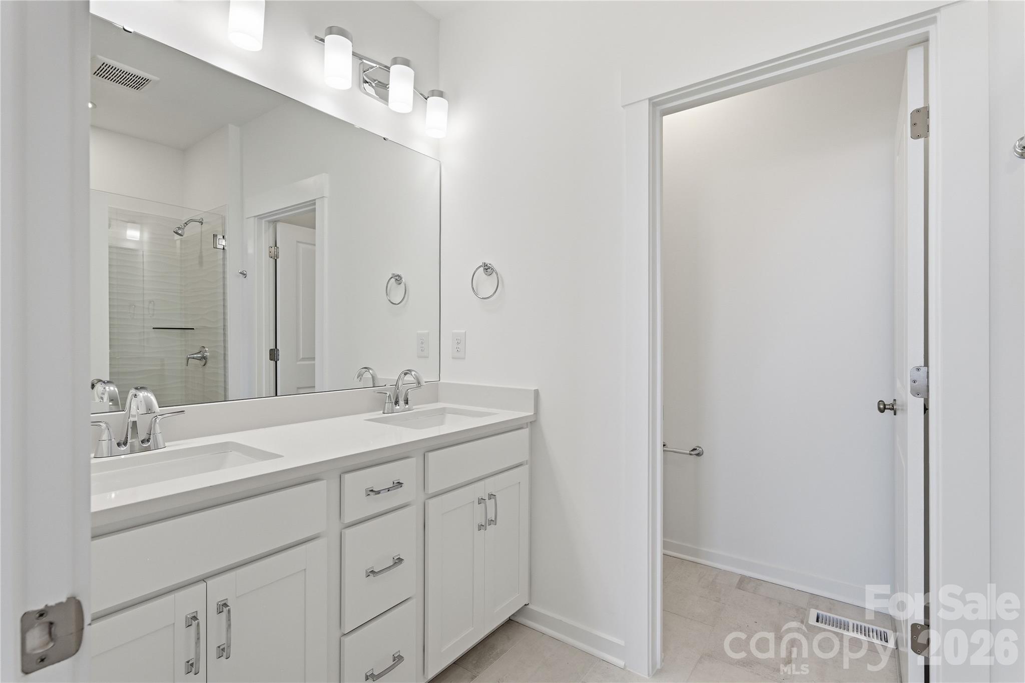 7013 Westrow Avenue #111 — Charlotte