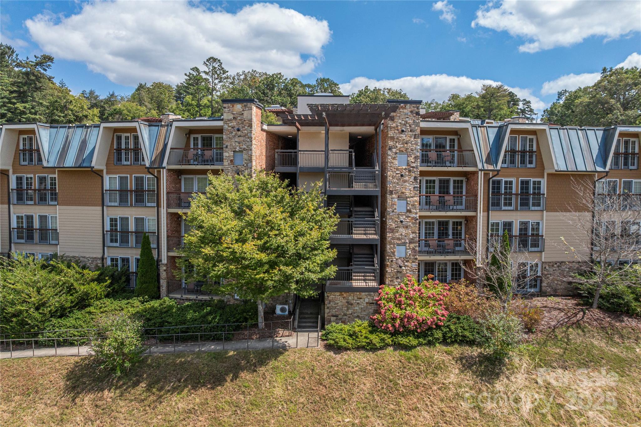 114 Bowling Park Road — Asheville