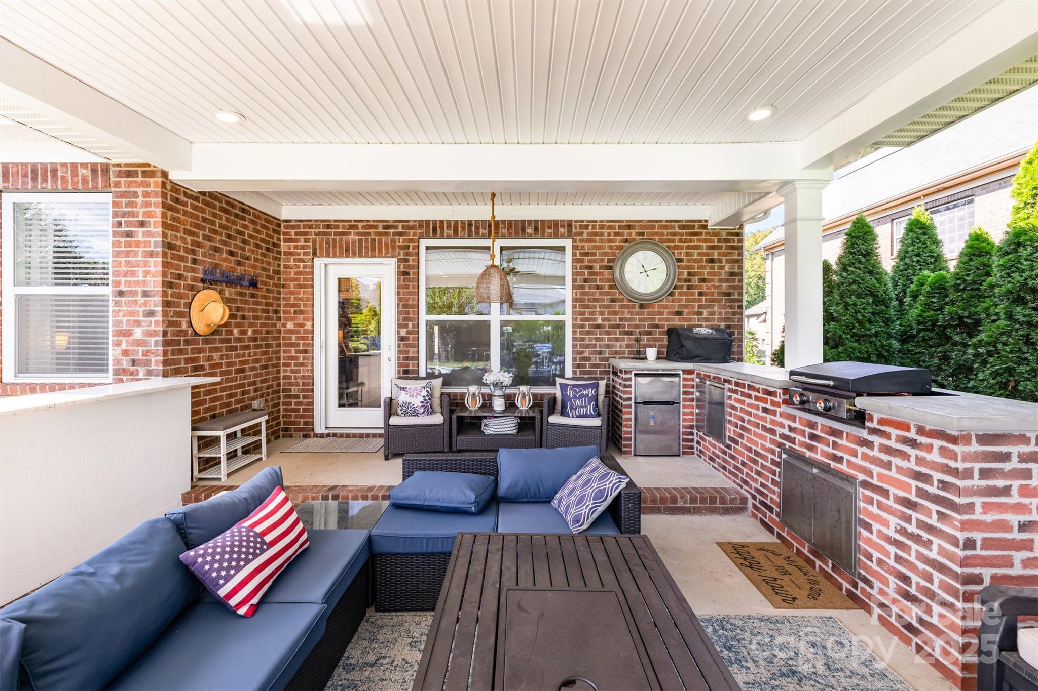 116 Kentmere Lane — Clover