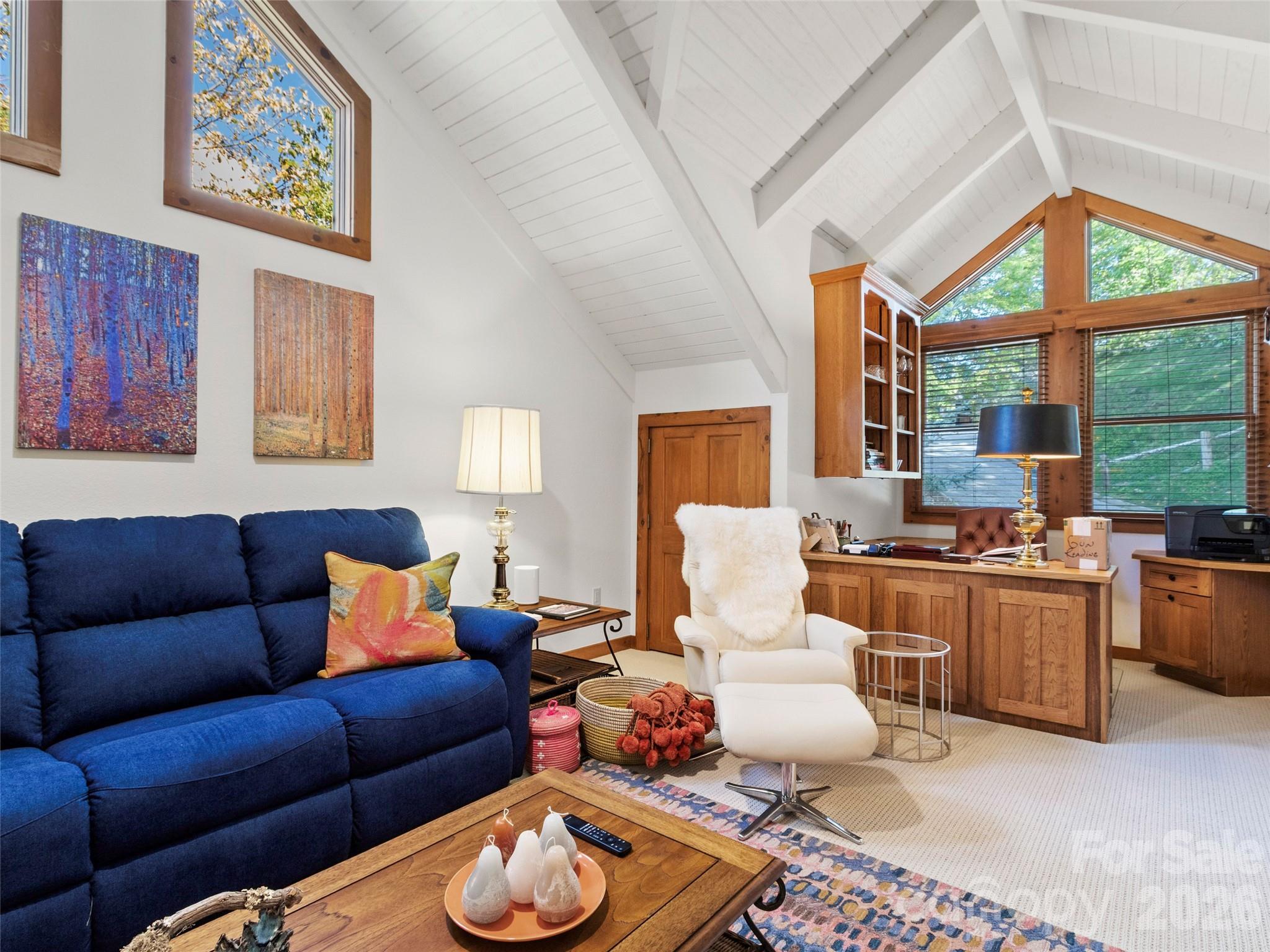 430 Rhododendron Lane — Burnsville