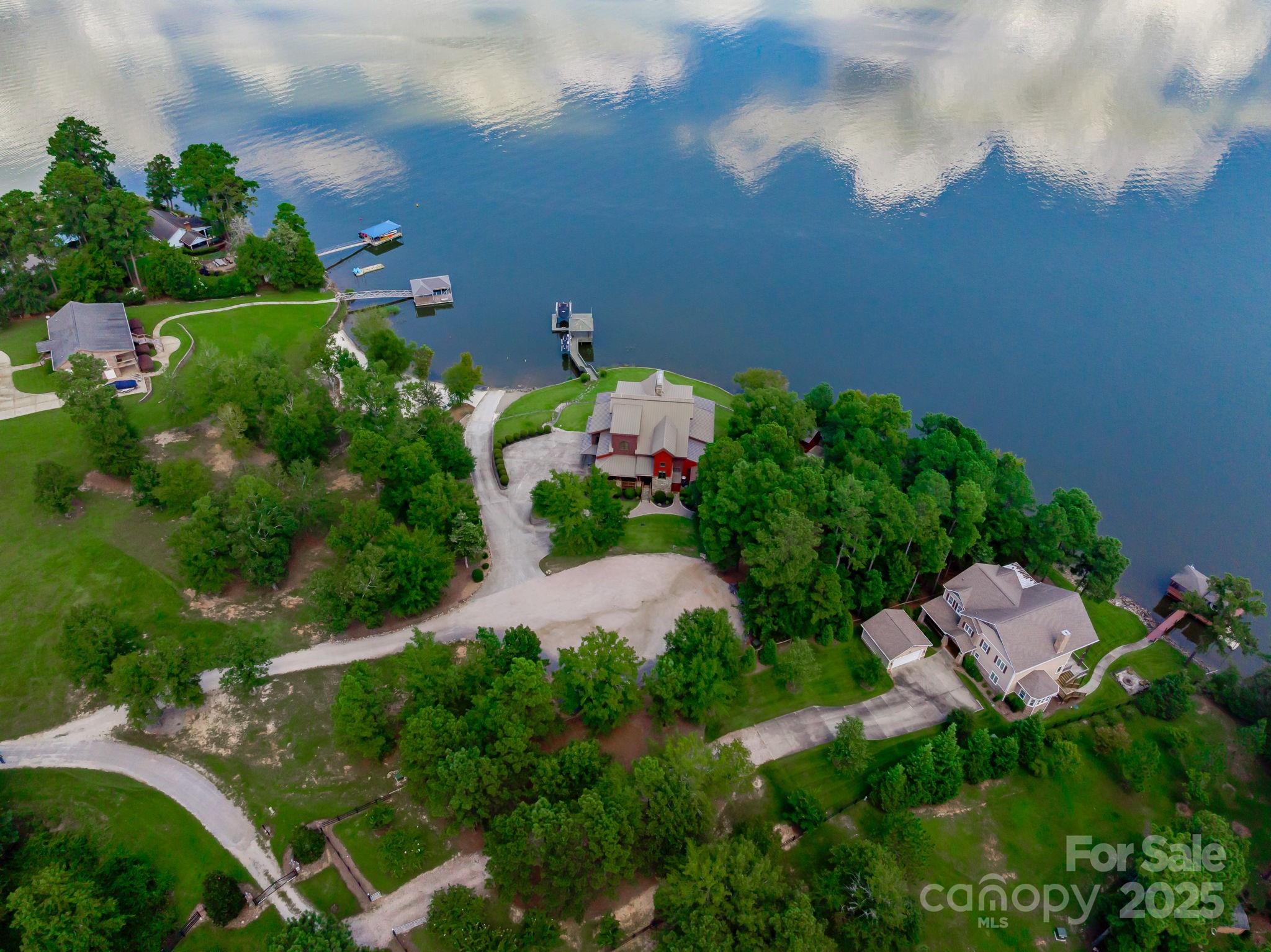 197 Smooth Rock Point — Ridgeway