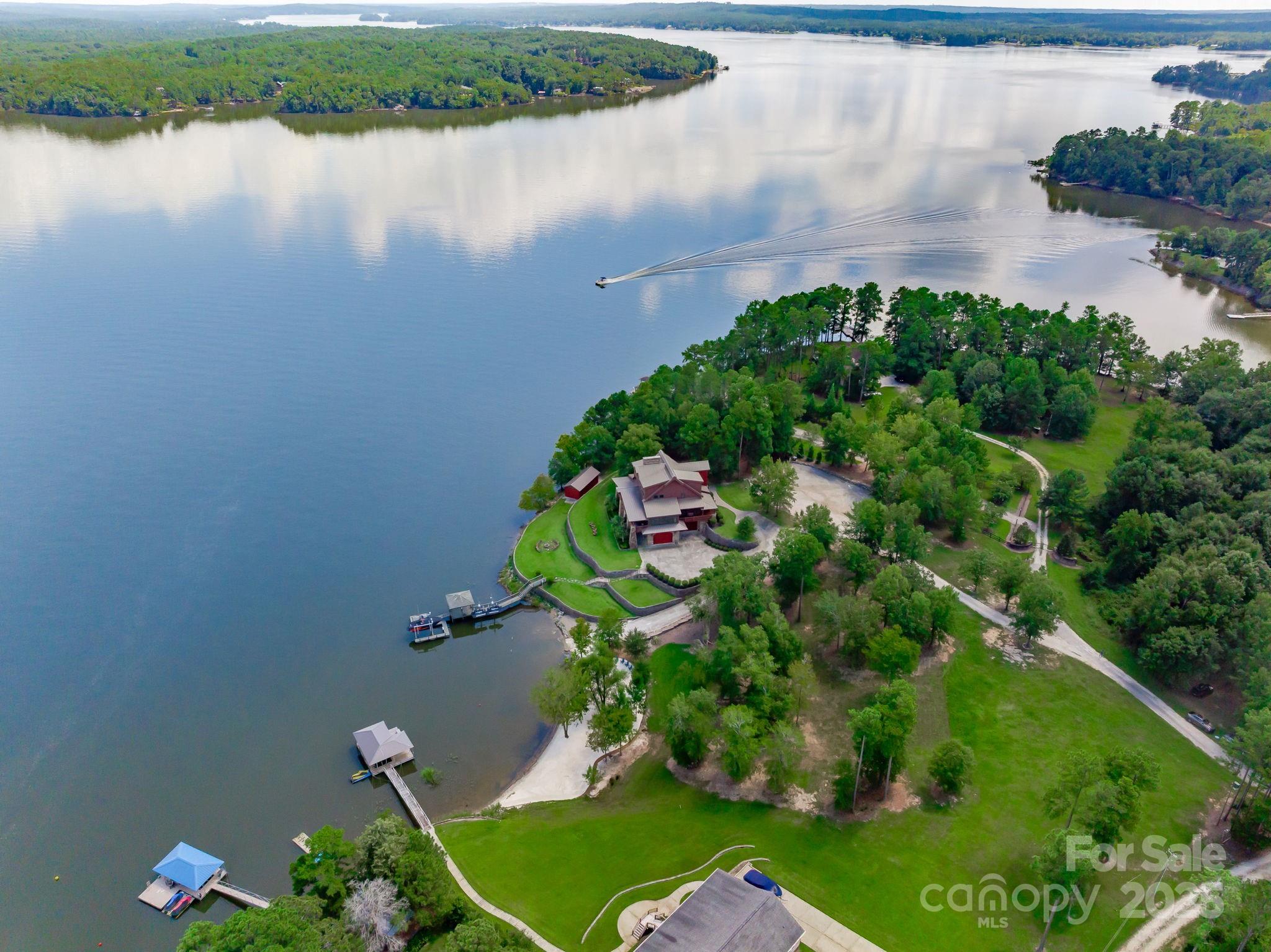197 Smooth Rock Point — Ridgeway