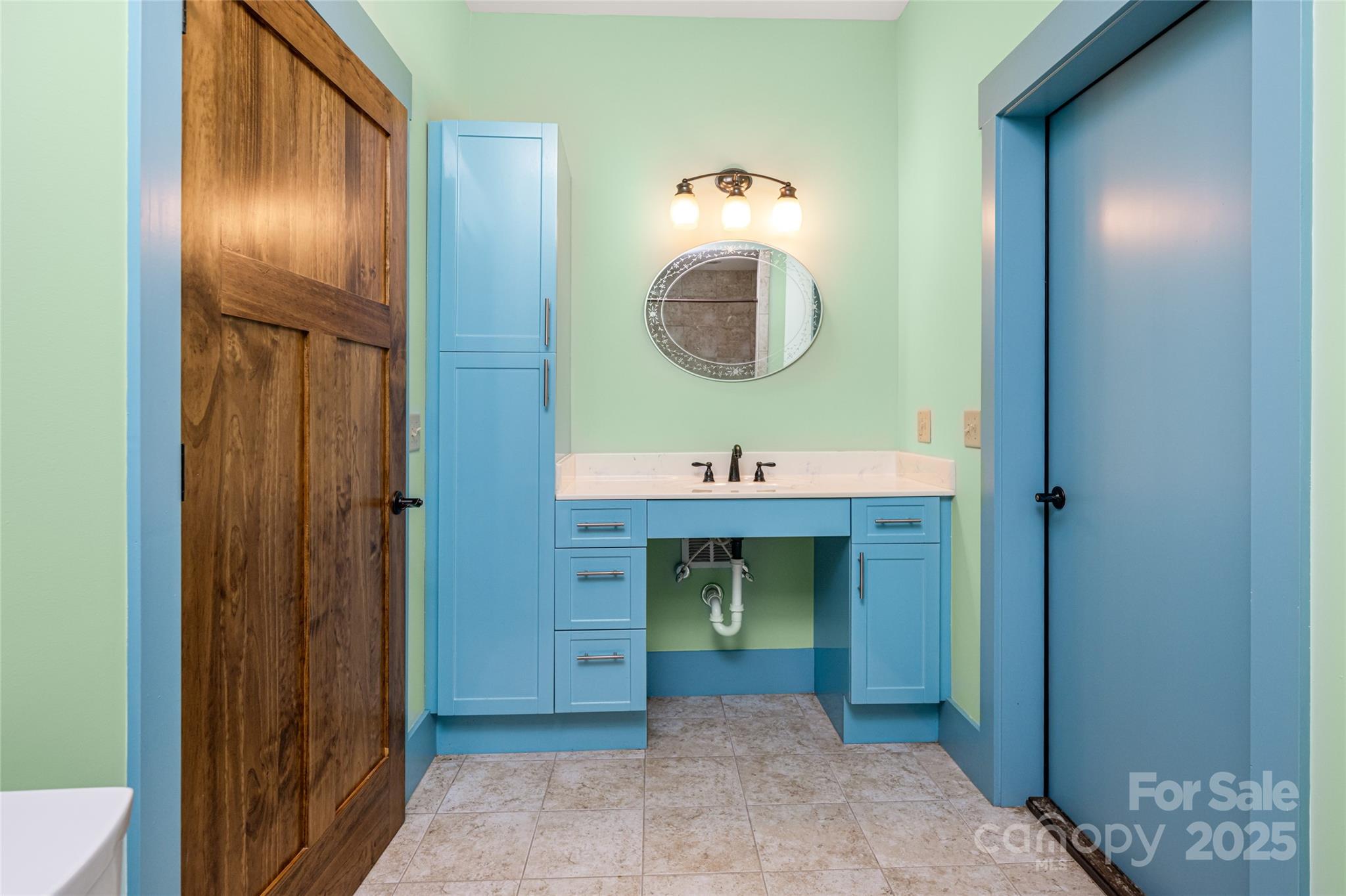 635 Whisper Mountain Drive — Leicester