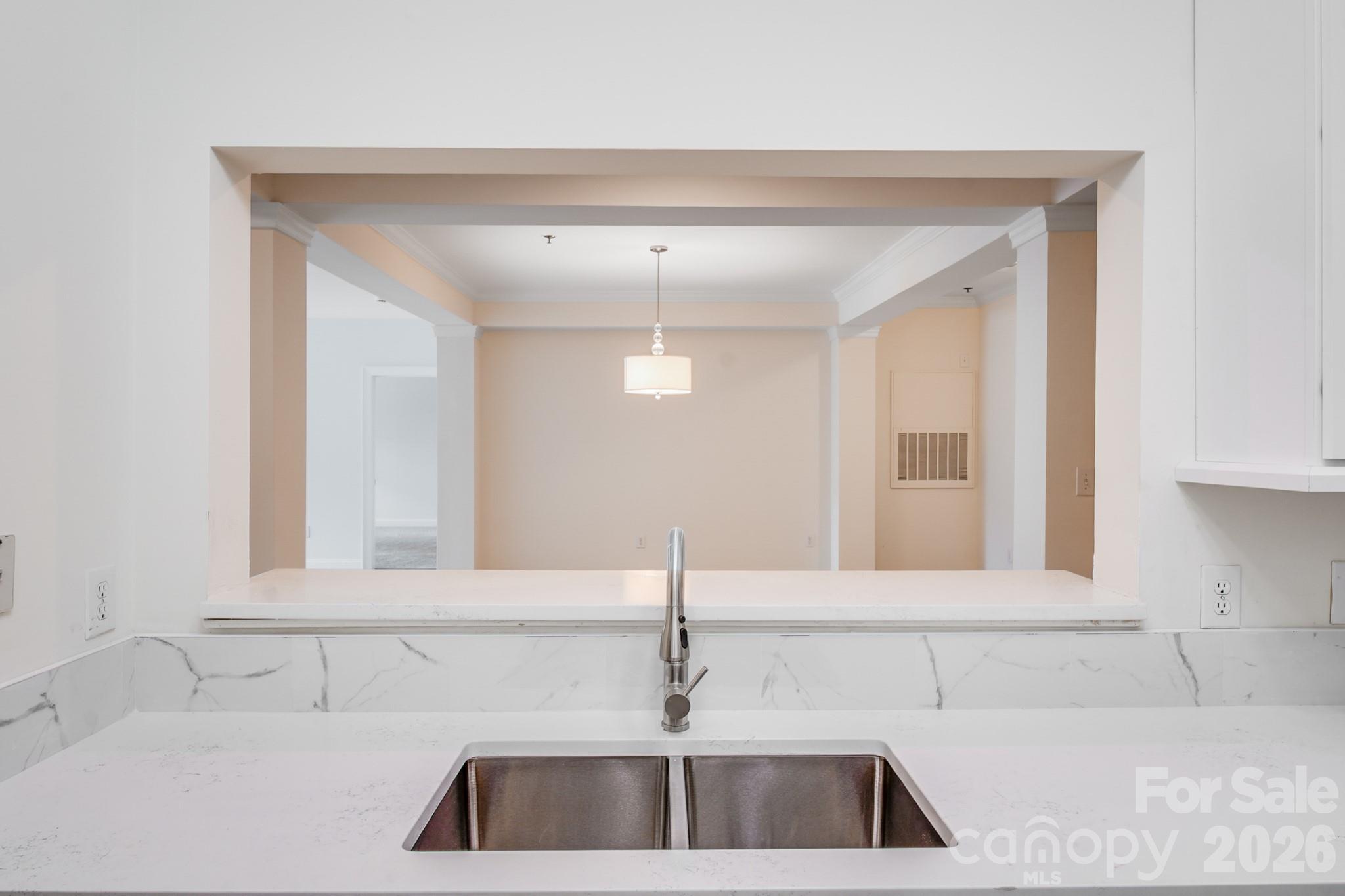 5601 Fairview Road #10 — Charlotte