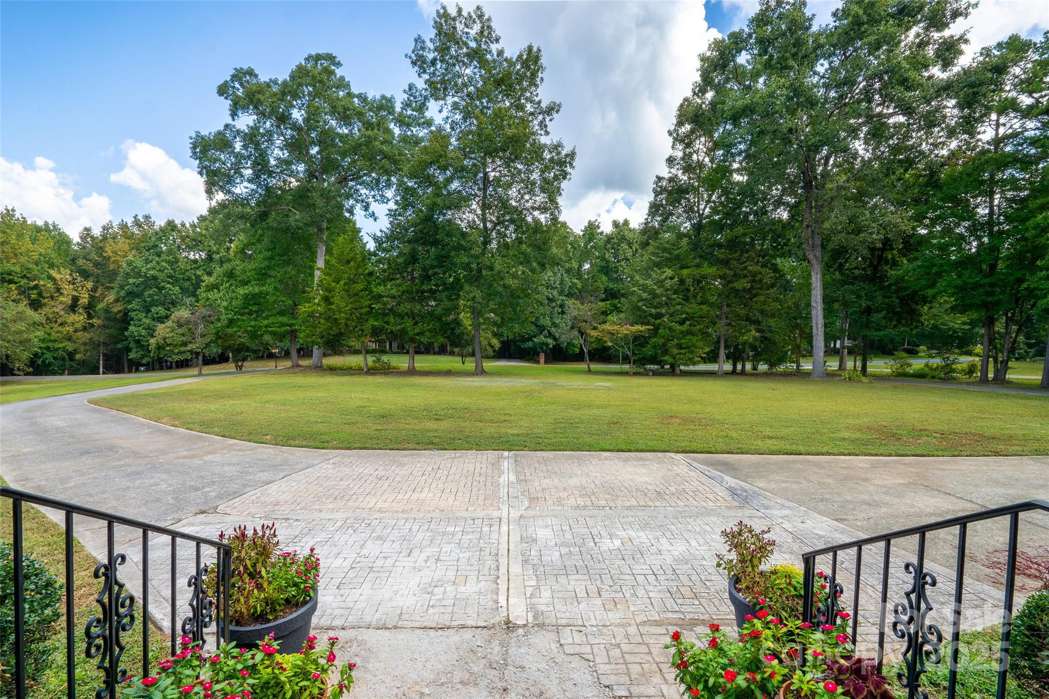 124 Windsor Greene Drive — Monroe