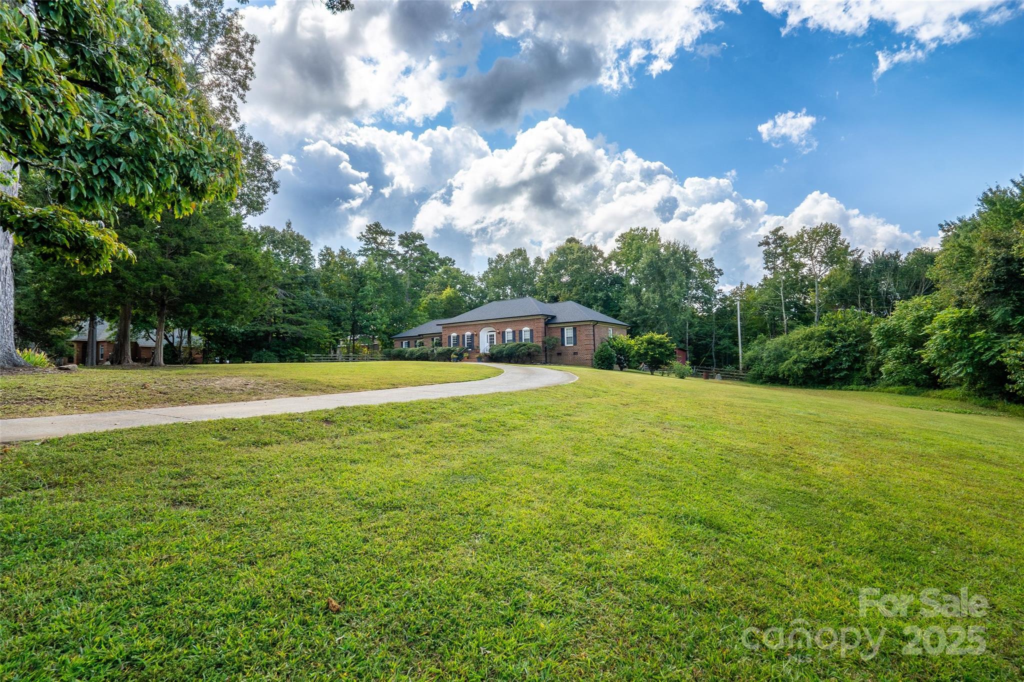 124 Windsor Greene Drive — Monroe