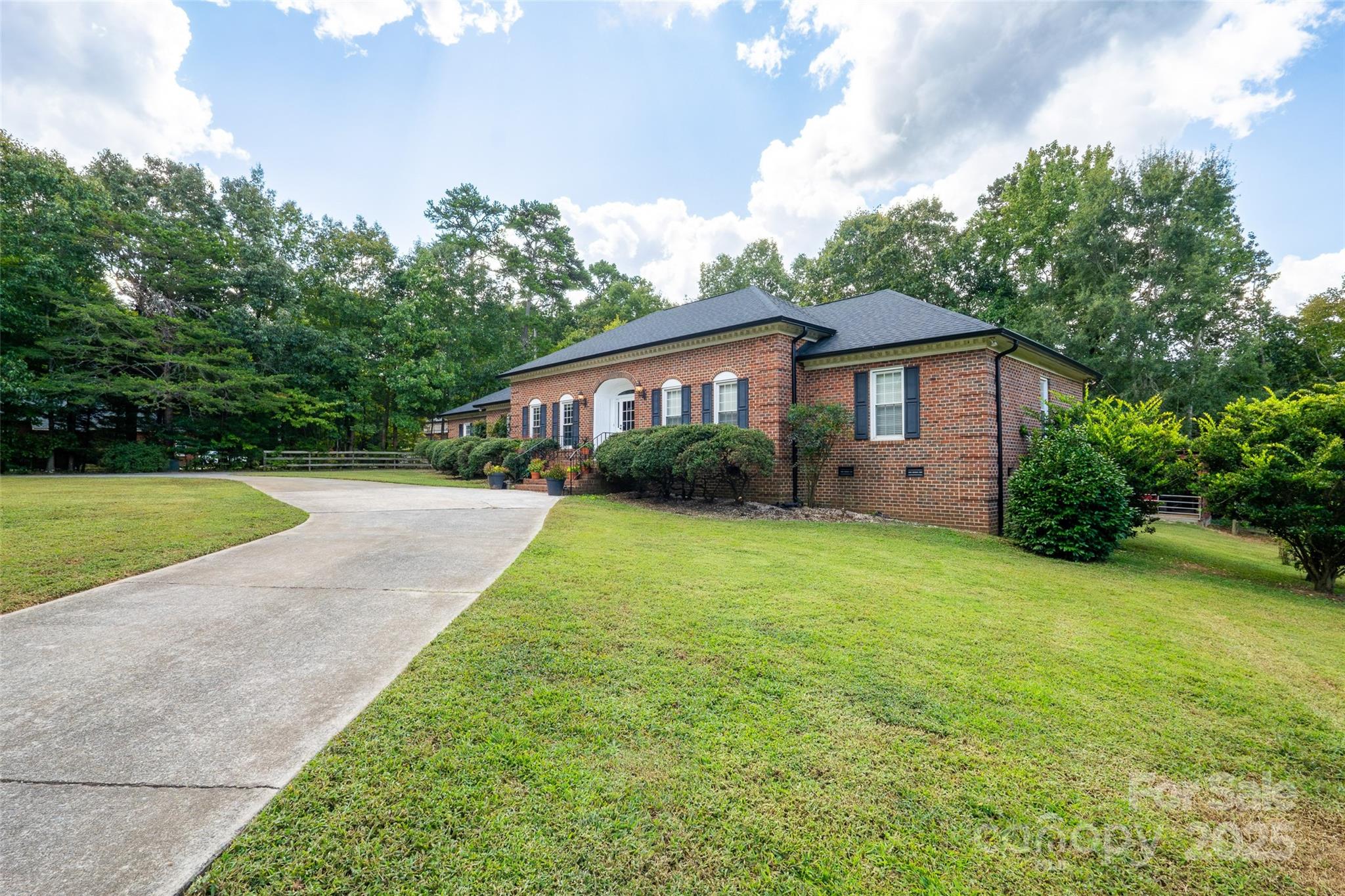 124 Windsor Greene Drive — Monroe
