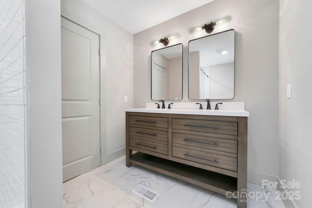 7321 Greenville Highway — Brevard