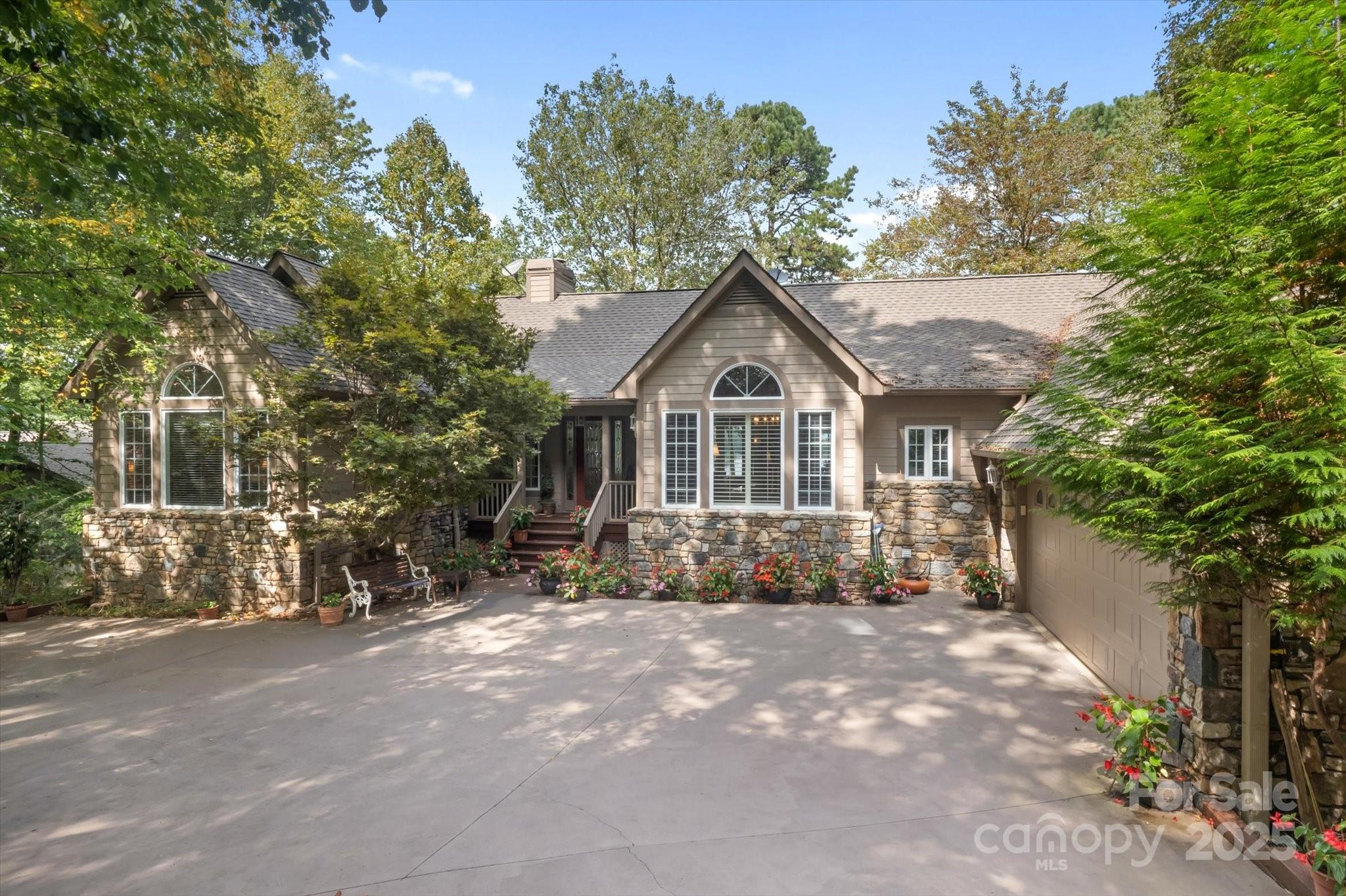 98 Taladu Court — Brevard