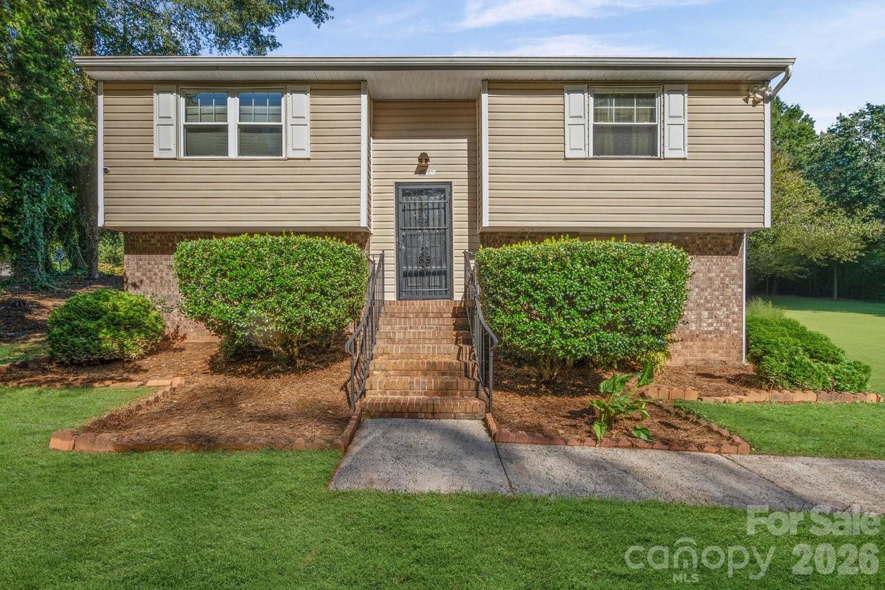8619 Eaglewind Drive — Charlotte