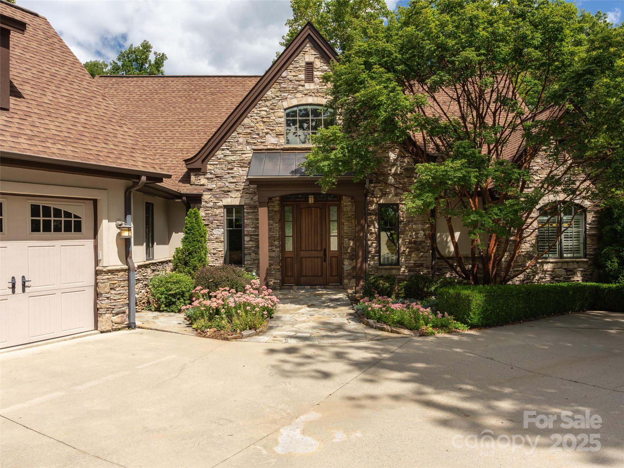 21 Windcliff Drive — Asheville