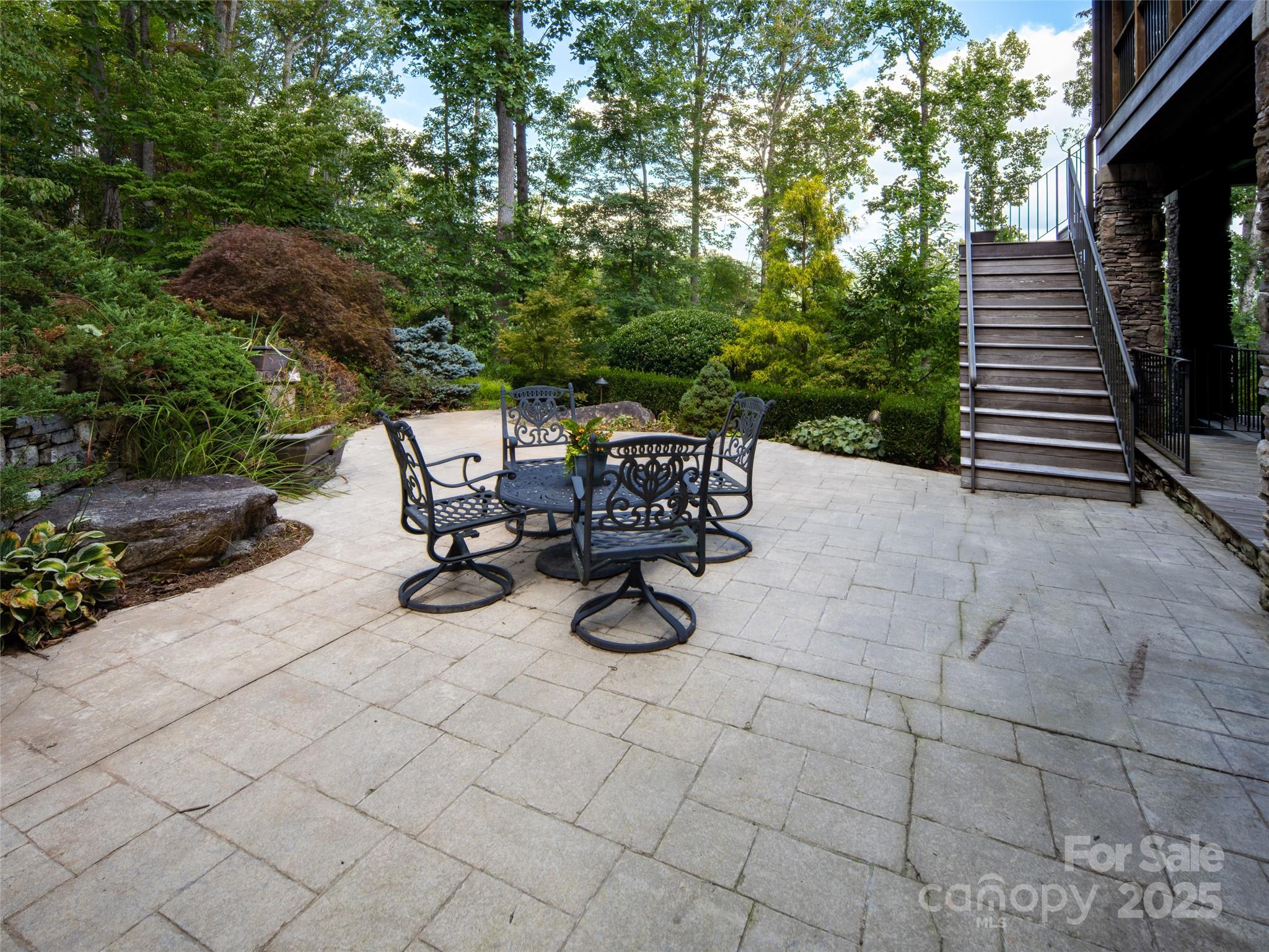 21 Windcliff Drive — Asheville
