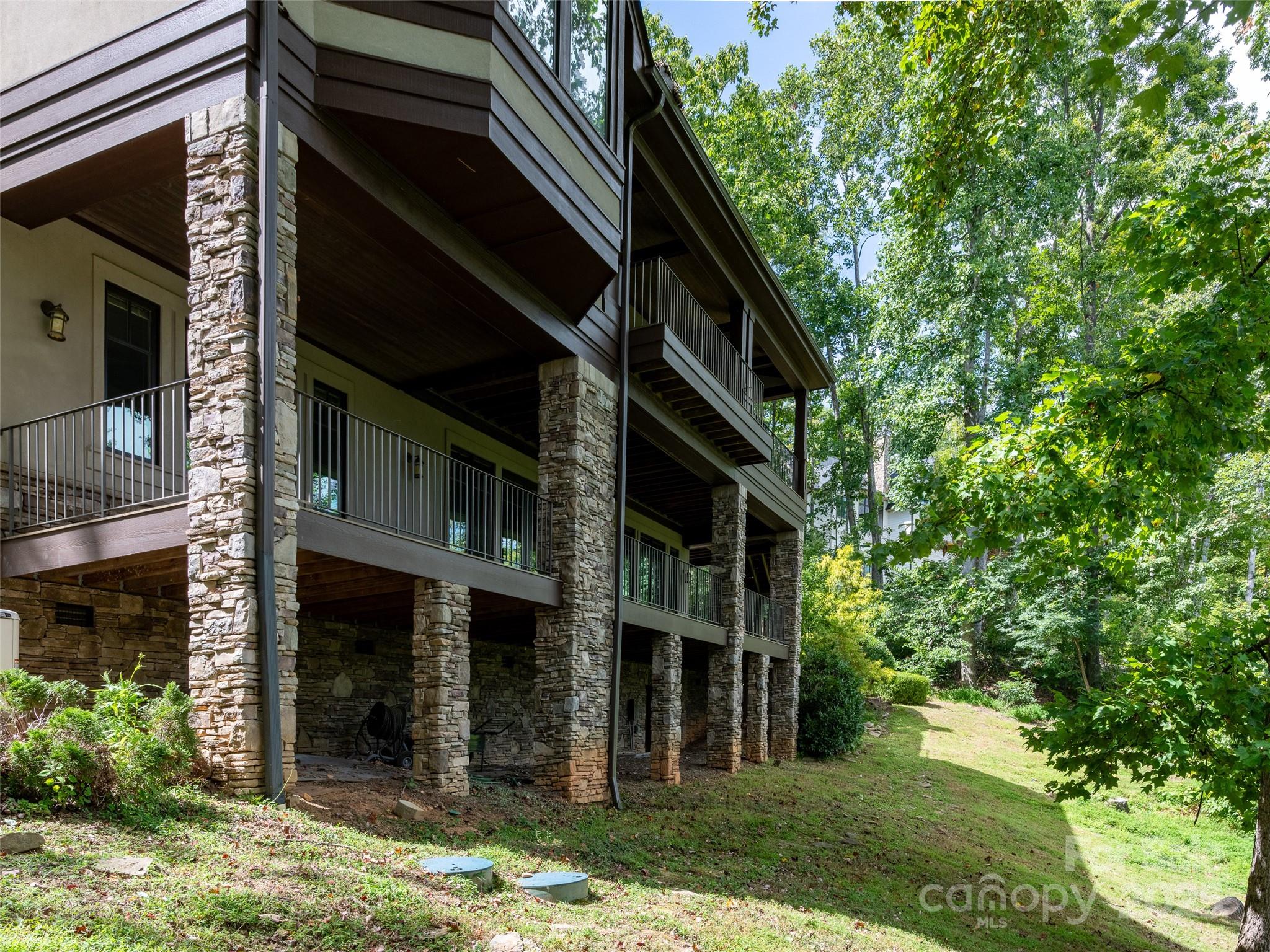 21 Windcliff Drive — Asheville