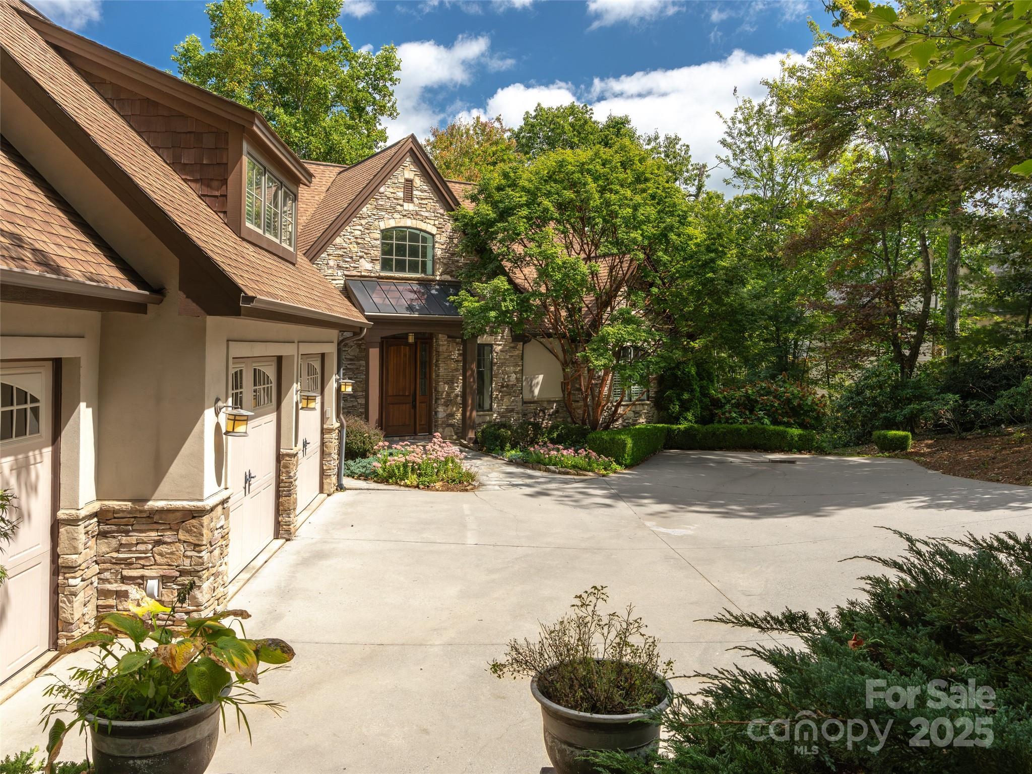 21 Windcliff Drive — Asheville