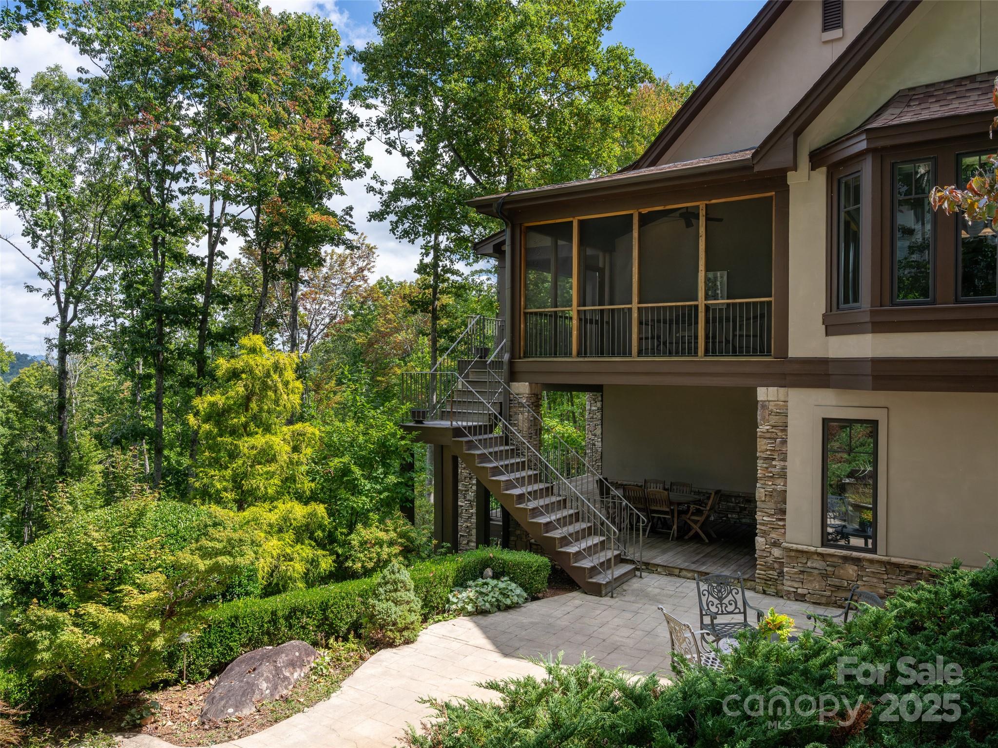 21 Windcliff Drive — Asheville