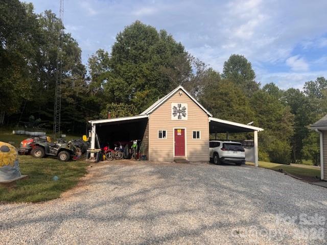 641 Camp Creek Road — Union Mills