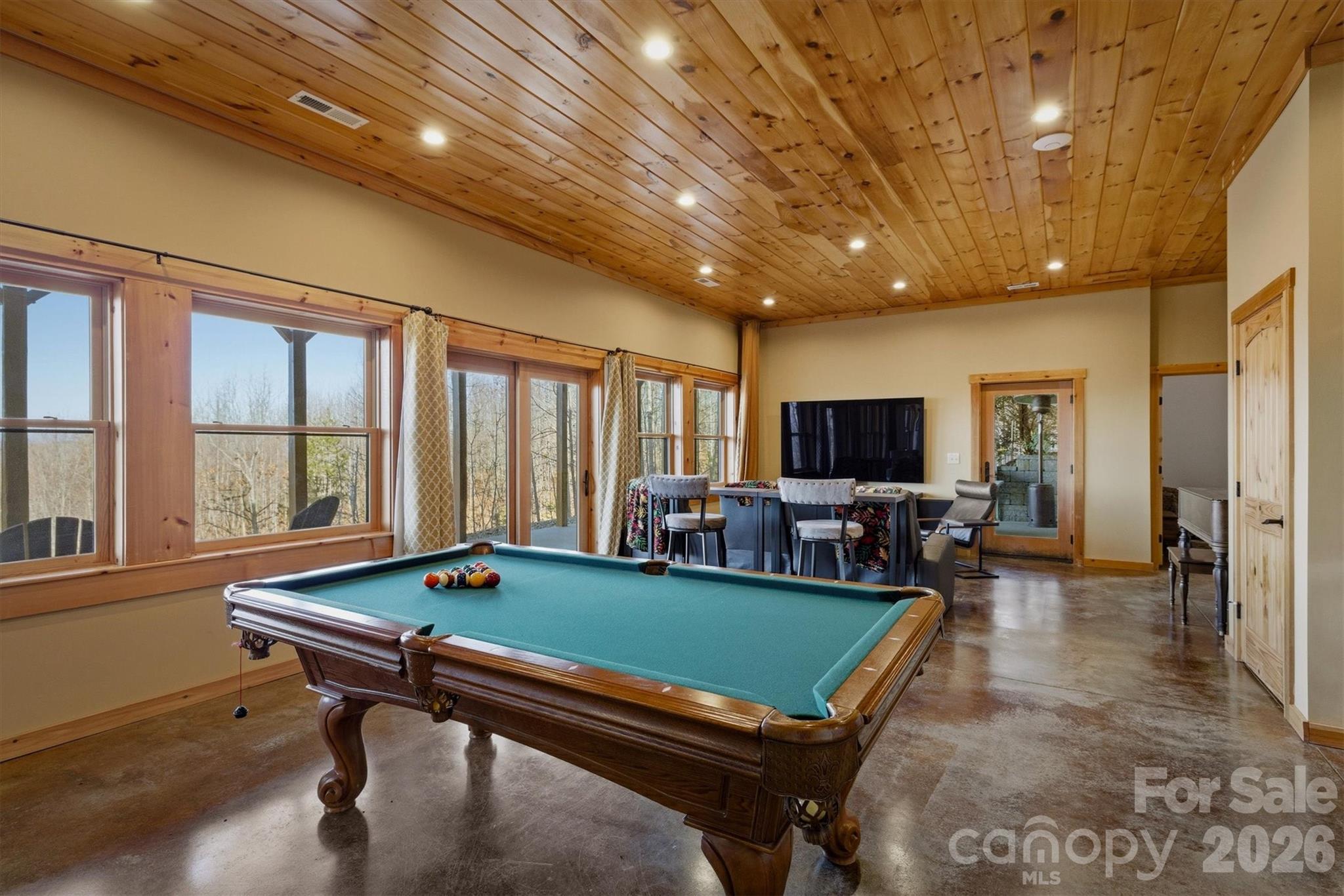 334 Scenic Vista Drive — Nebo