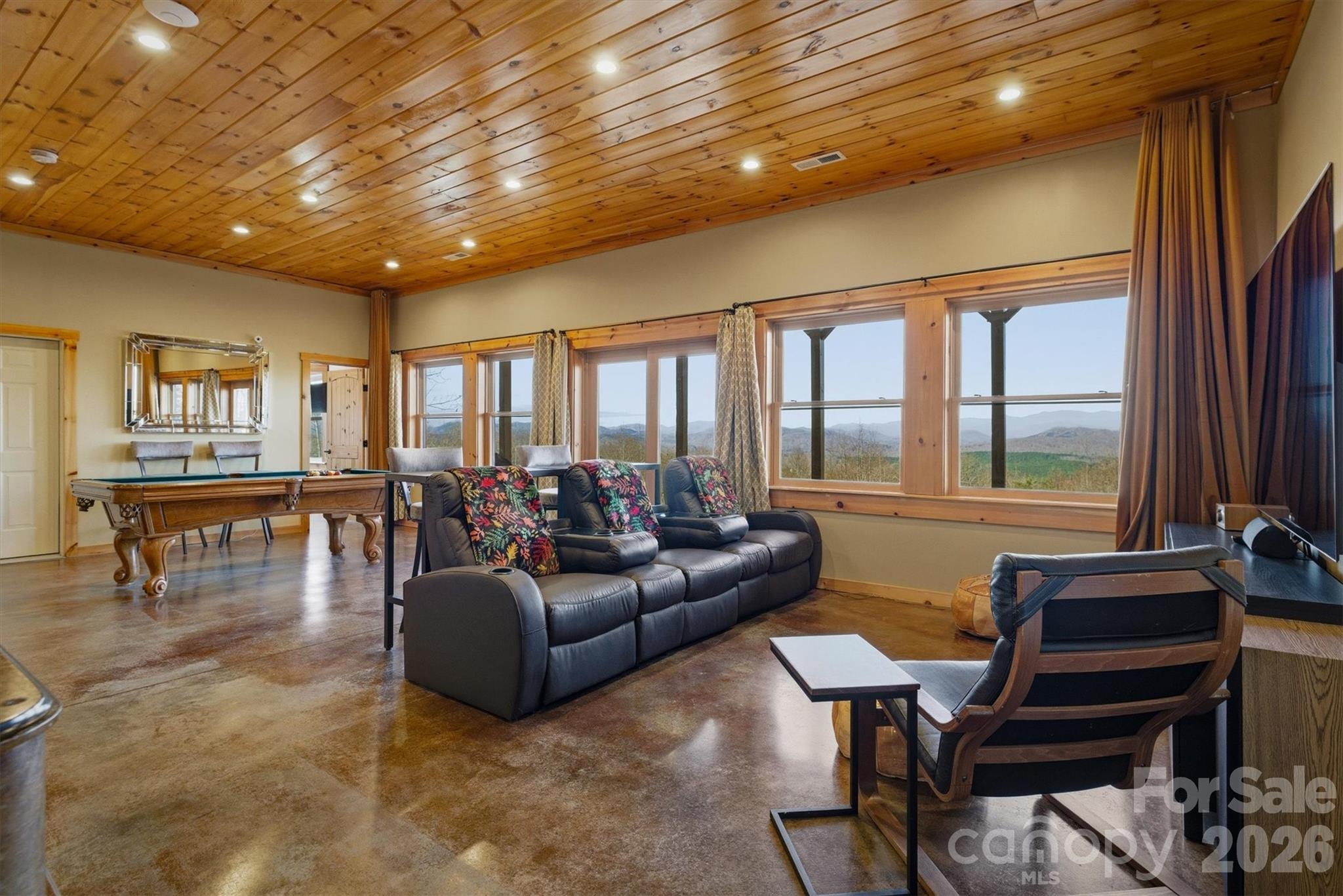 334 Scenic Vista Drive — Nebo