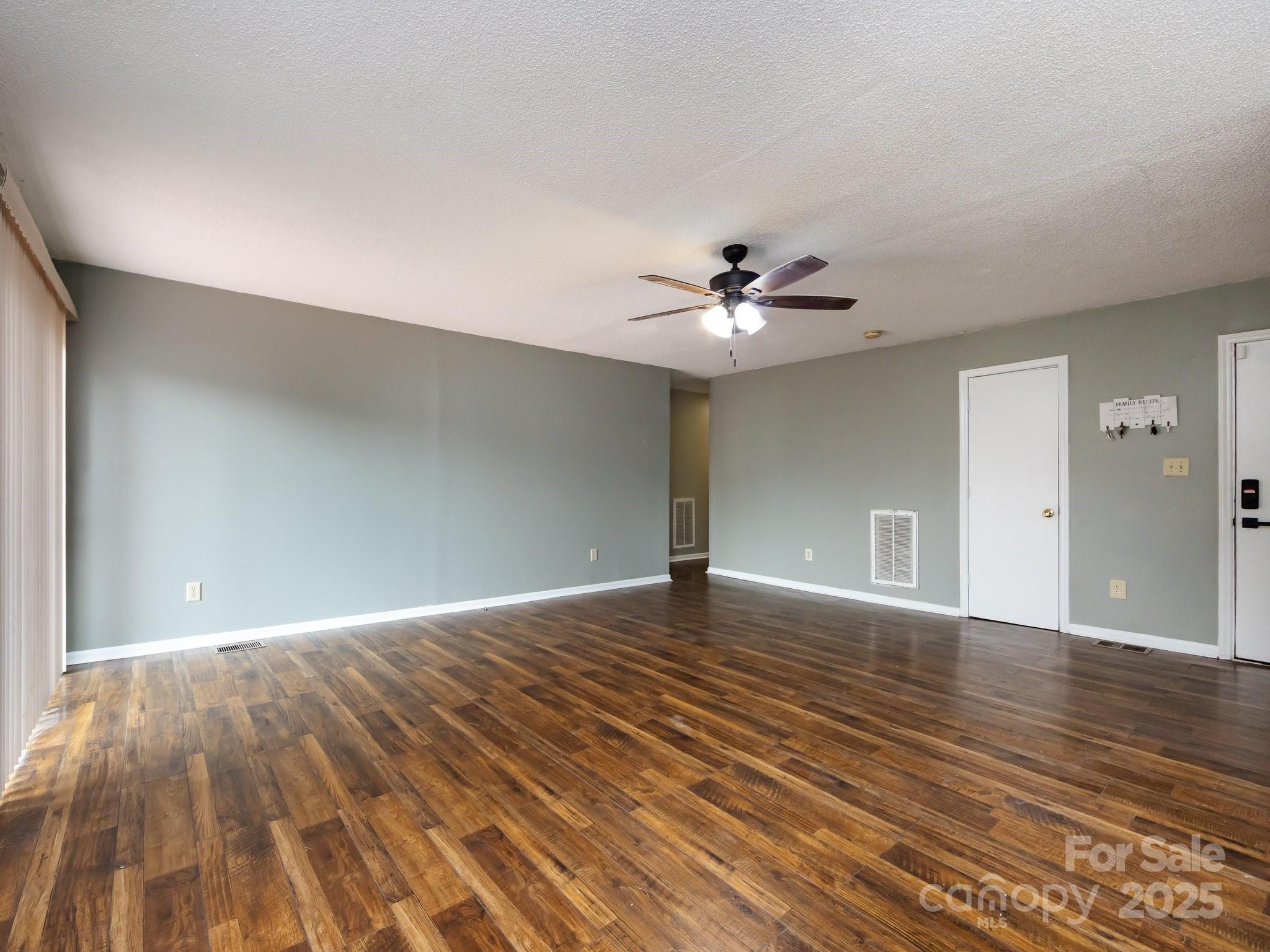 7109 Bisaner Street — Charlotte