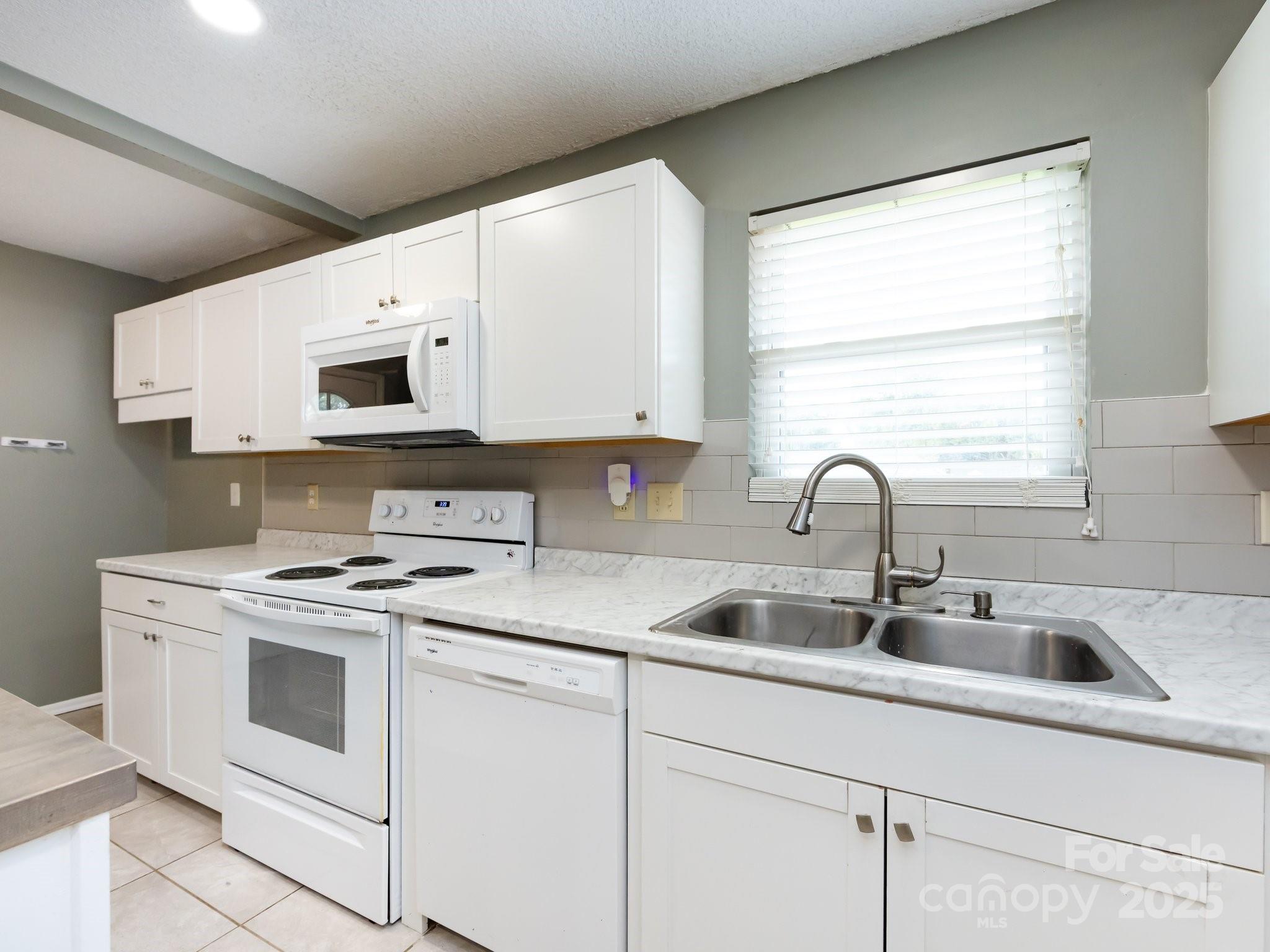 7109 Bisaner Street — Charlotte