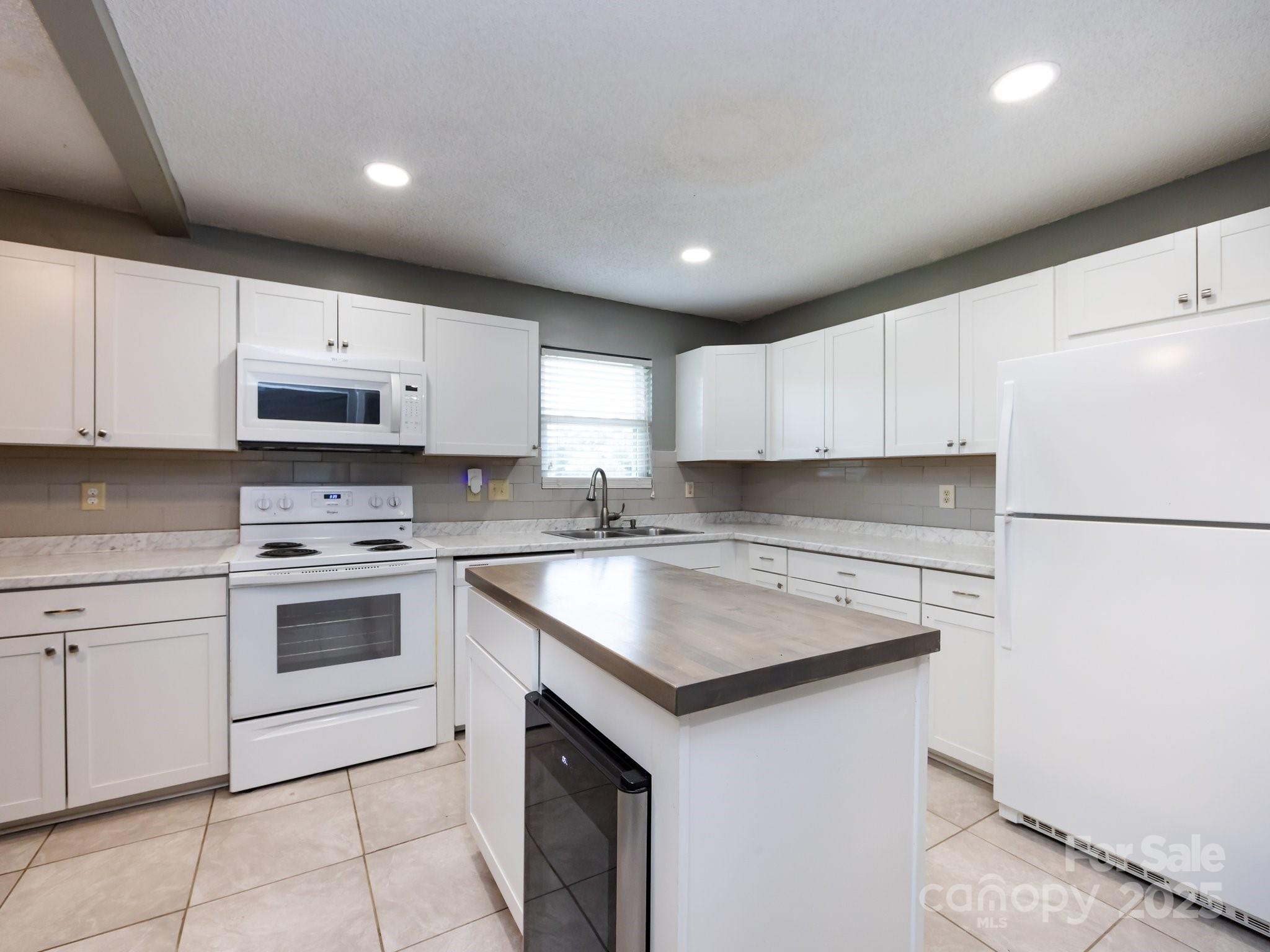 7109 Bisaner Street — Charlotte