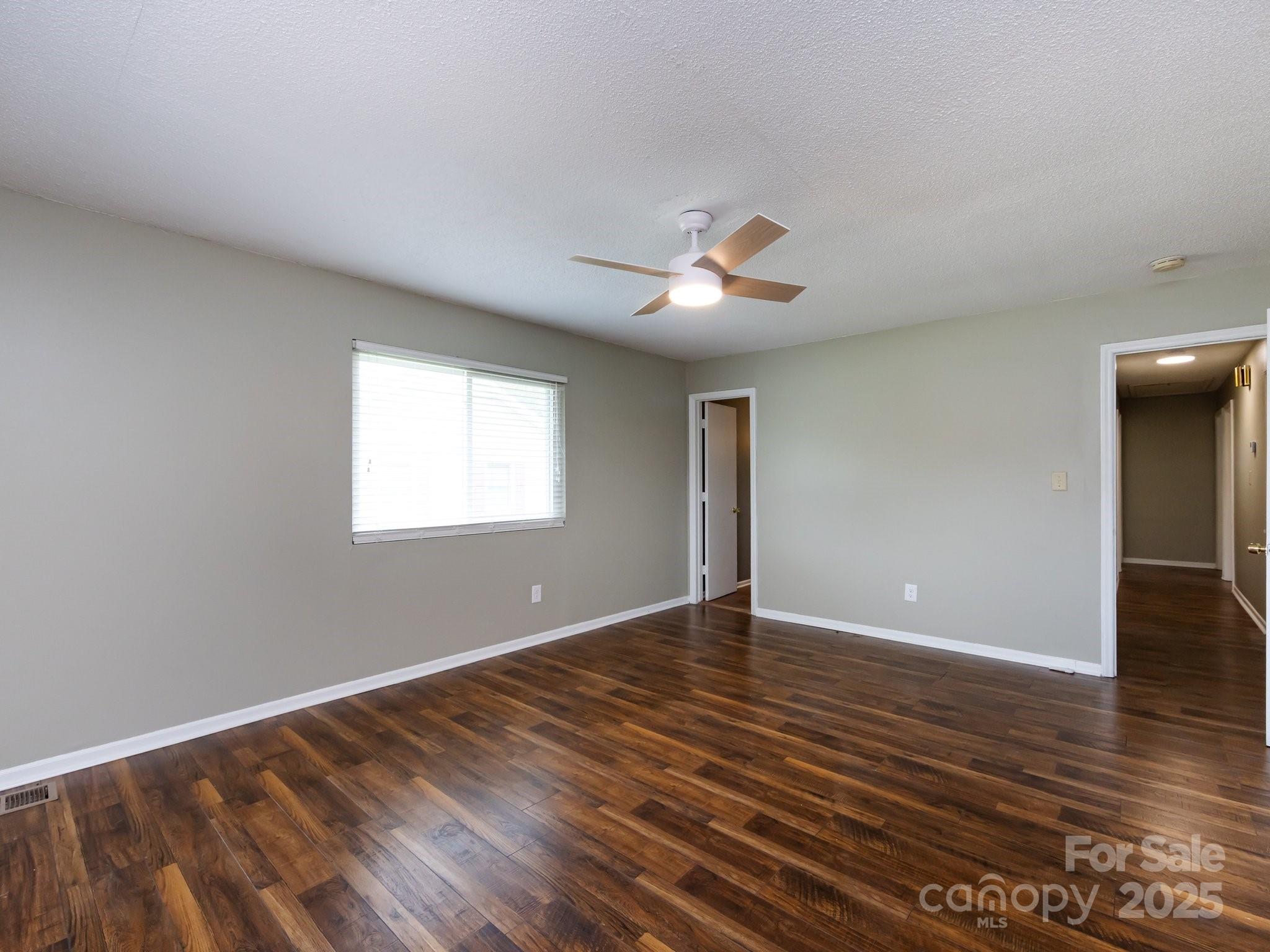 7109 Bisaner Street — Charlotte