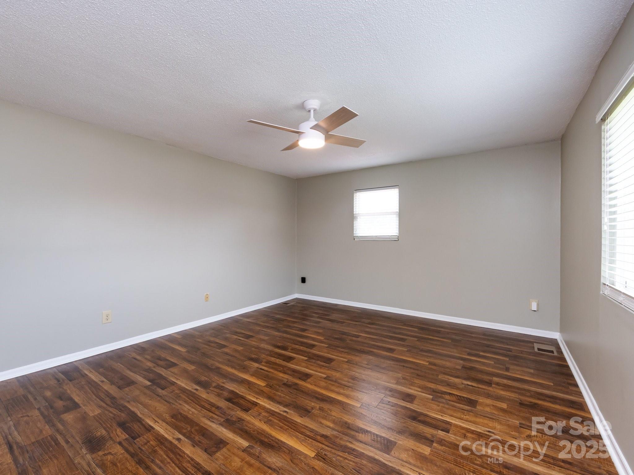 7109 Bisaner Street — Charlotte