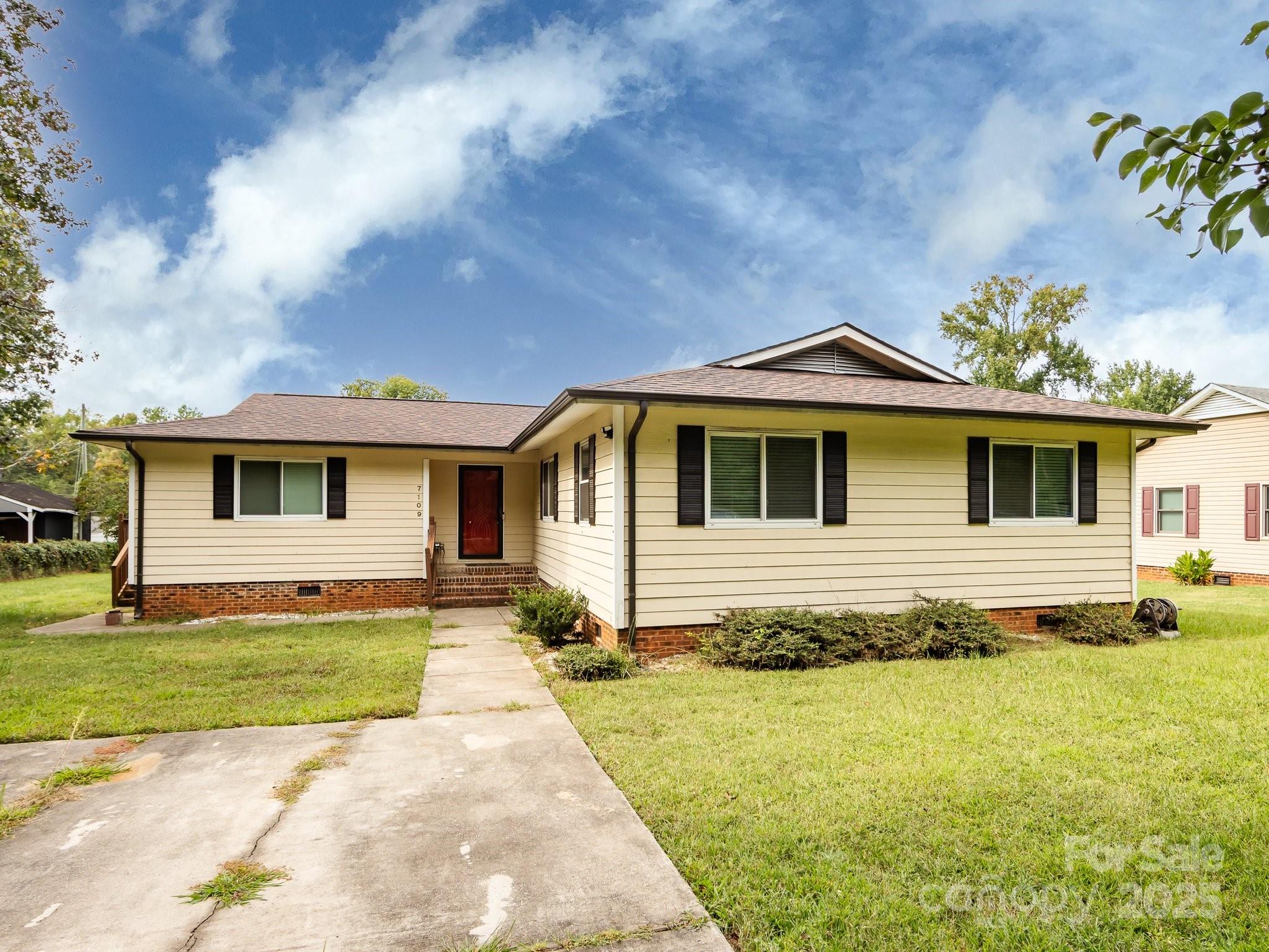 7109 Bisaner Street — Charlotte