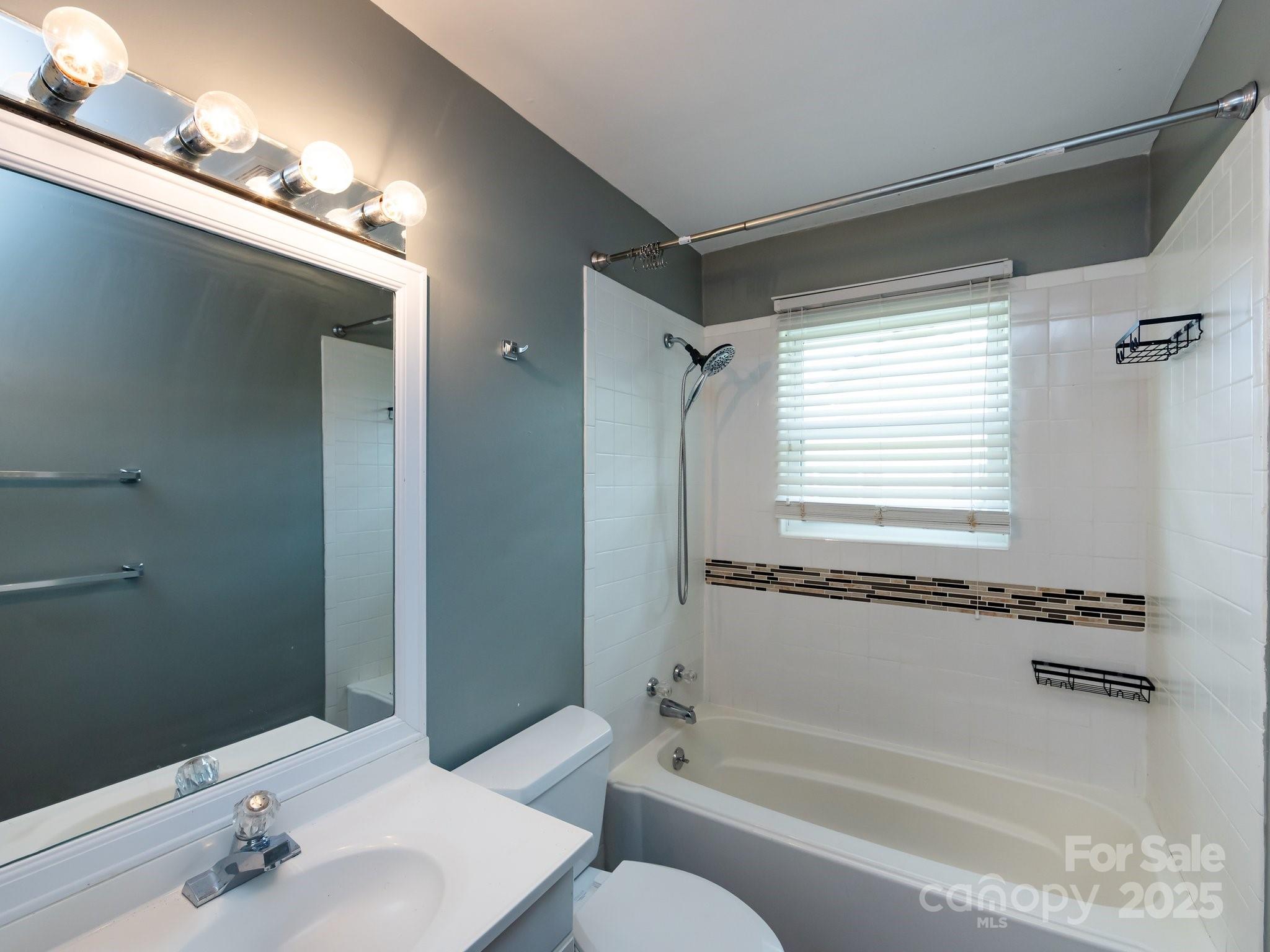 7109 Bisaner Street — Charlotte