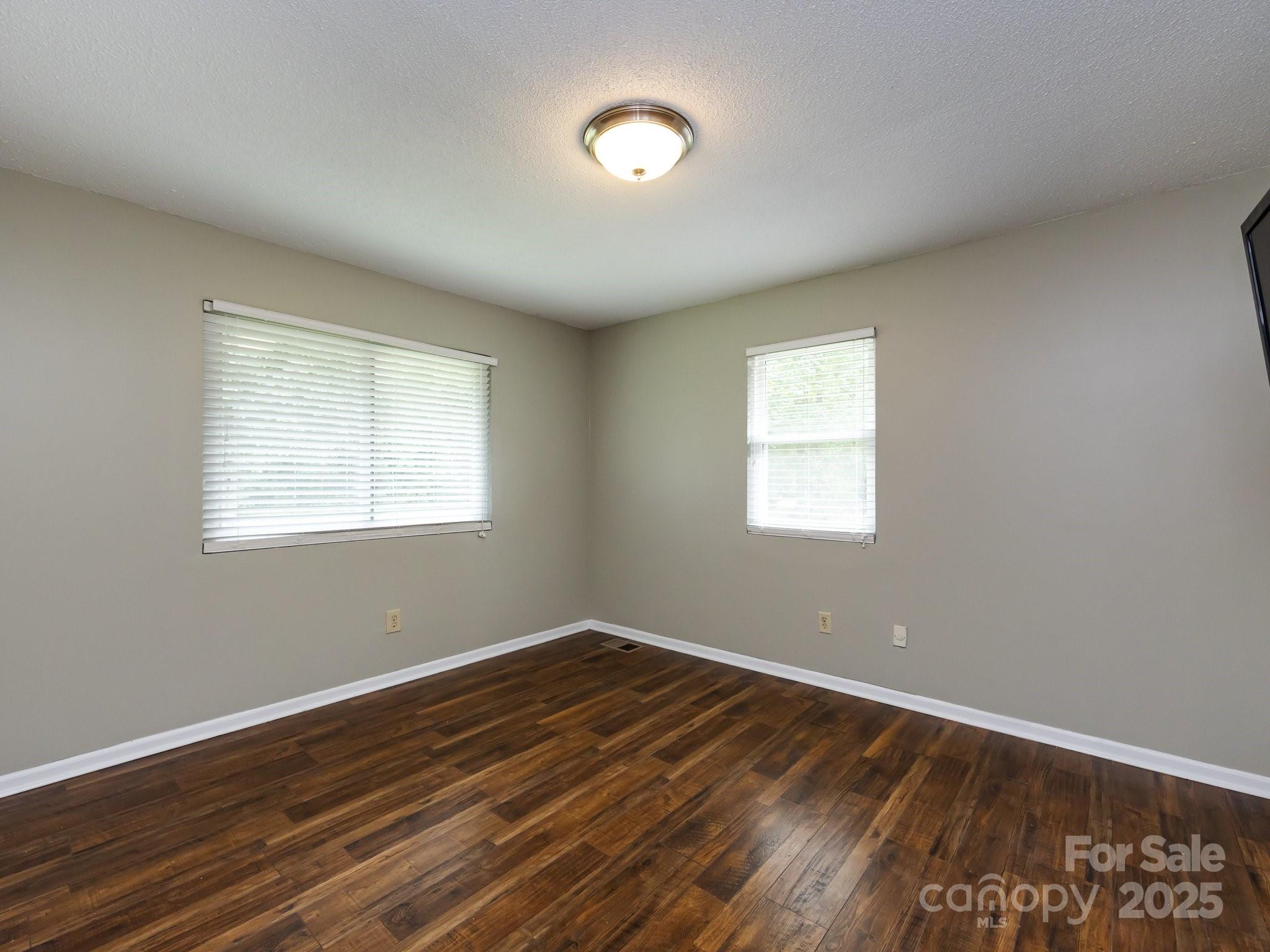 7109 Bisaner Street — Charlotte