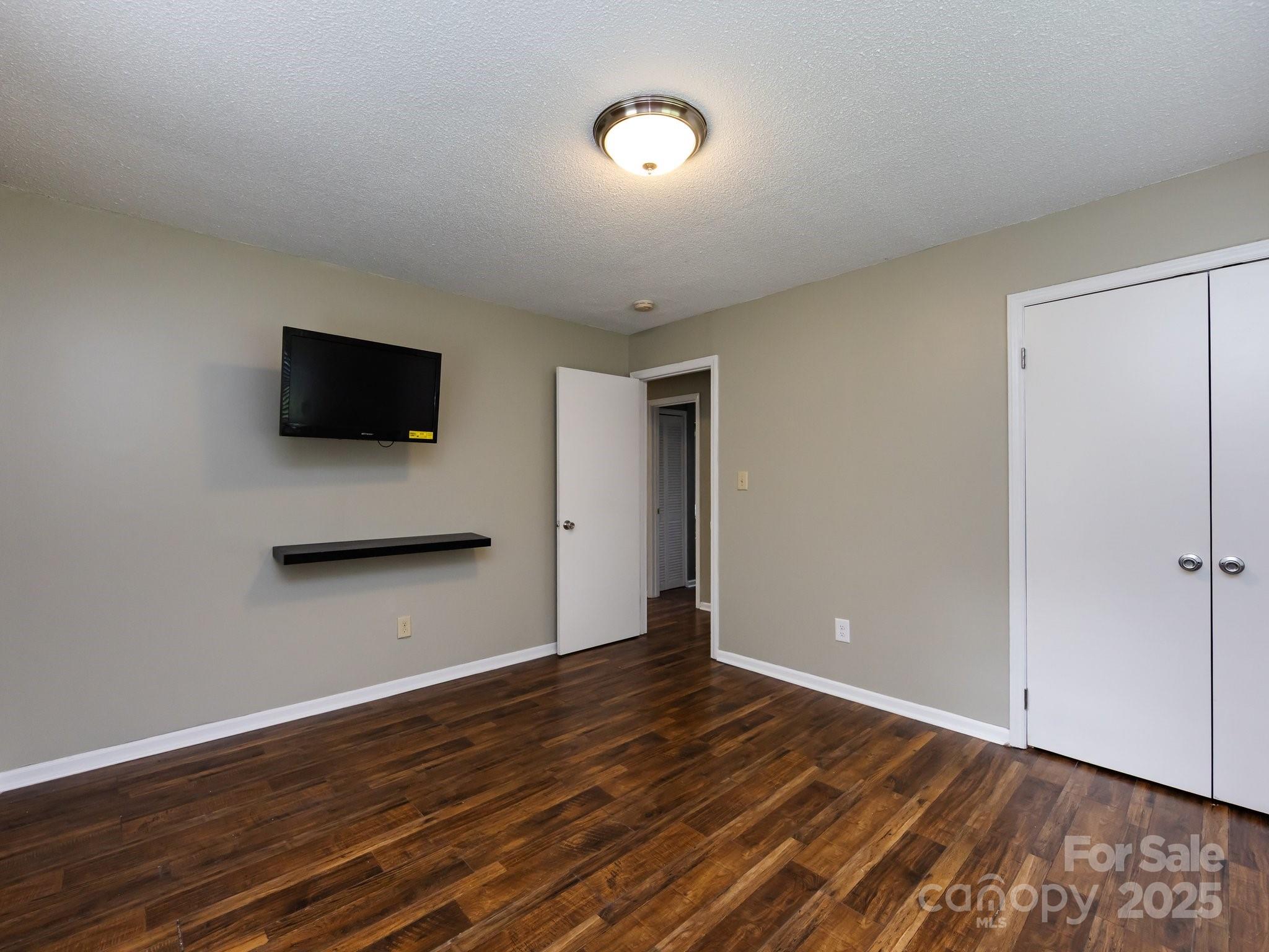 7109 Bisaner Street — Charlotte