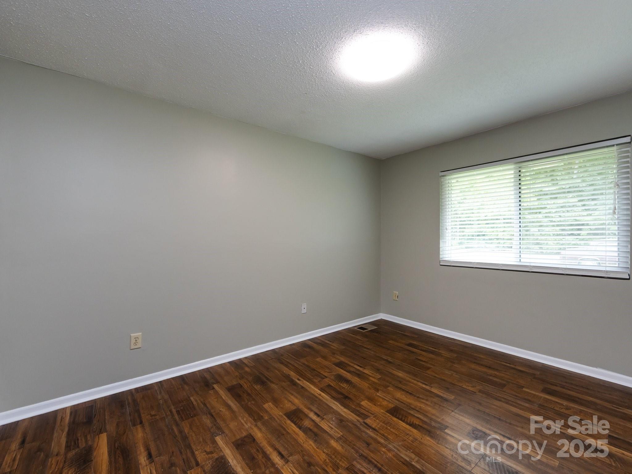7109 Bisaner Street — Charlotte