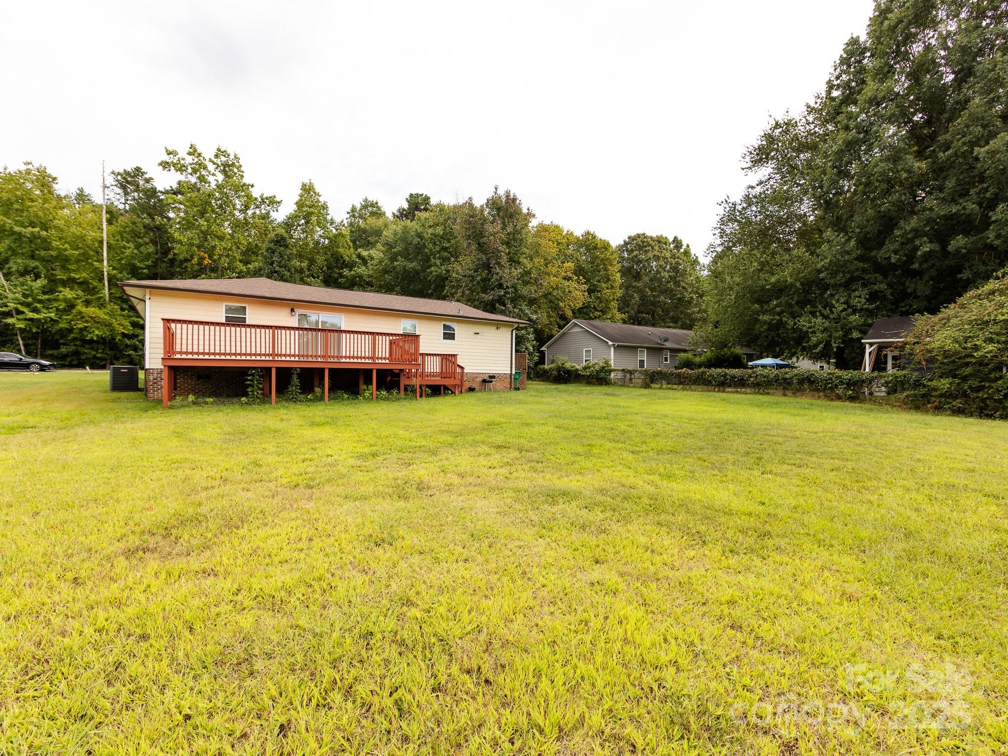 7109 Bisaner Street — Charlotte