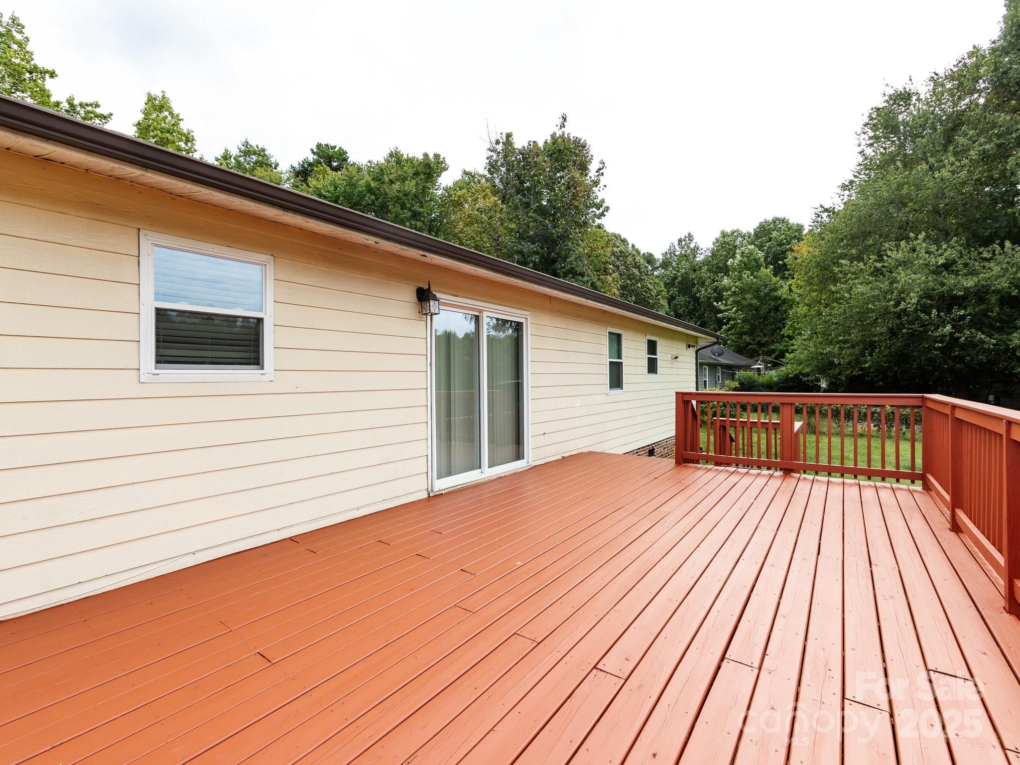 7109 Bisaner Street — Charlotte