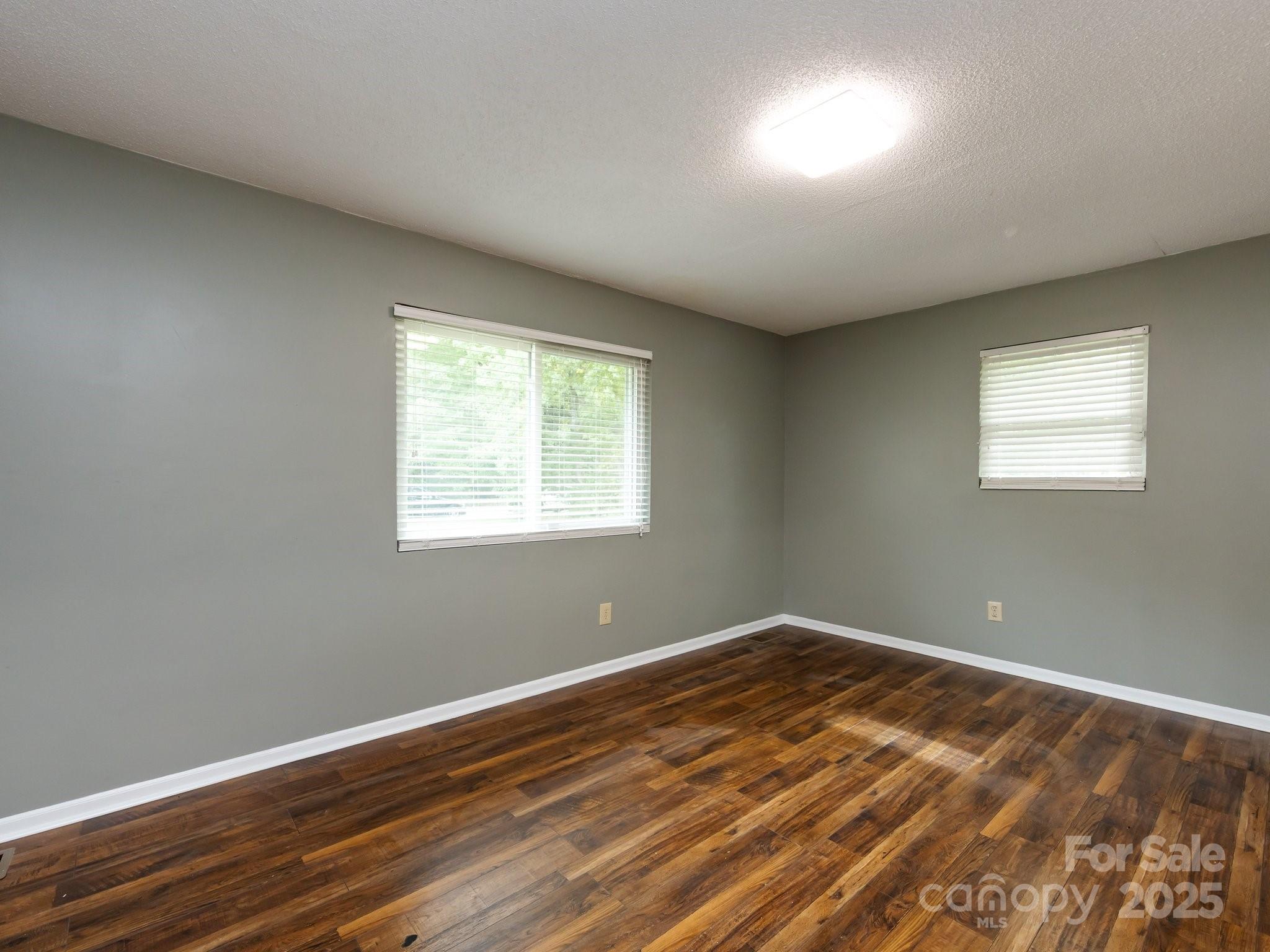 7109 Bisaner Street — Charlotte