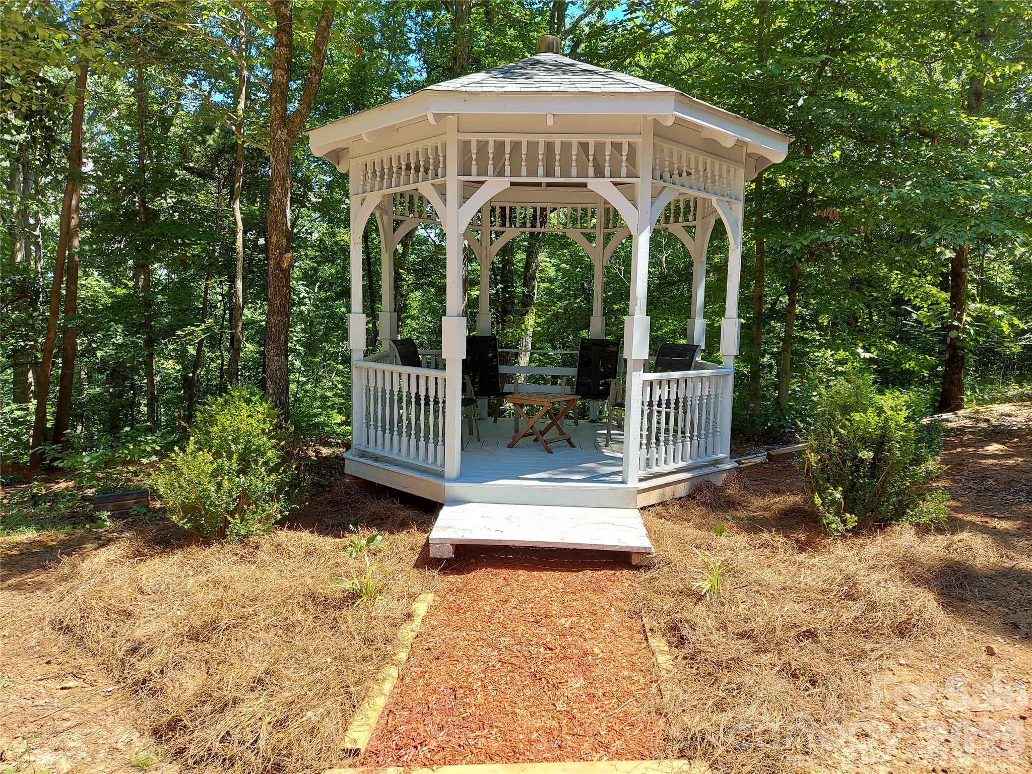 382 First Broad Drive — Bostic