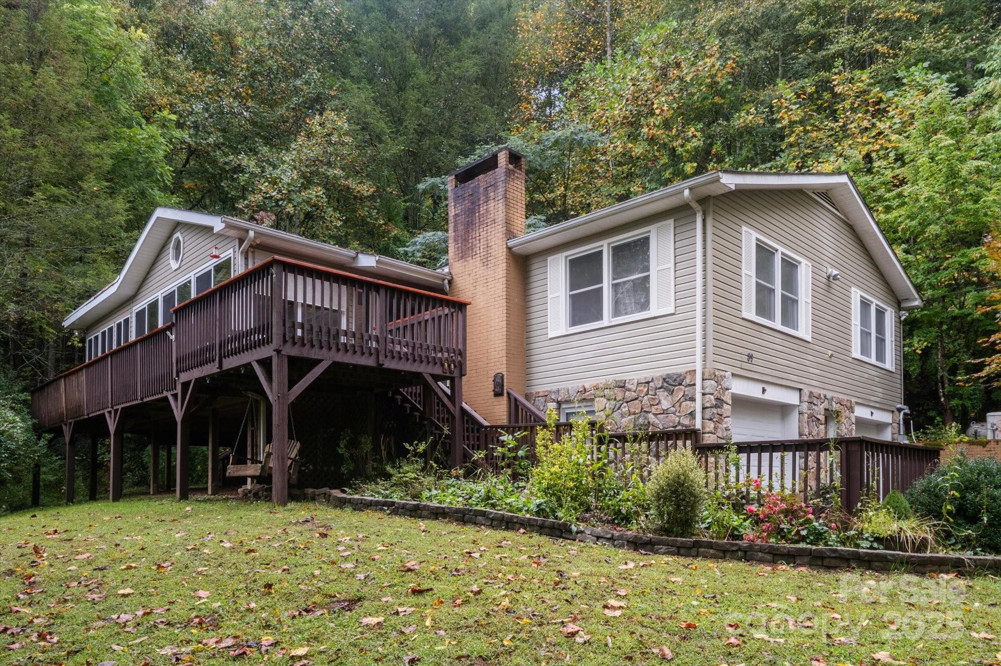89 Quiet Pond Lane — Pisgah Forest