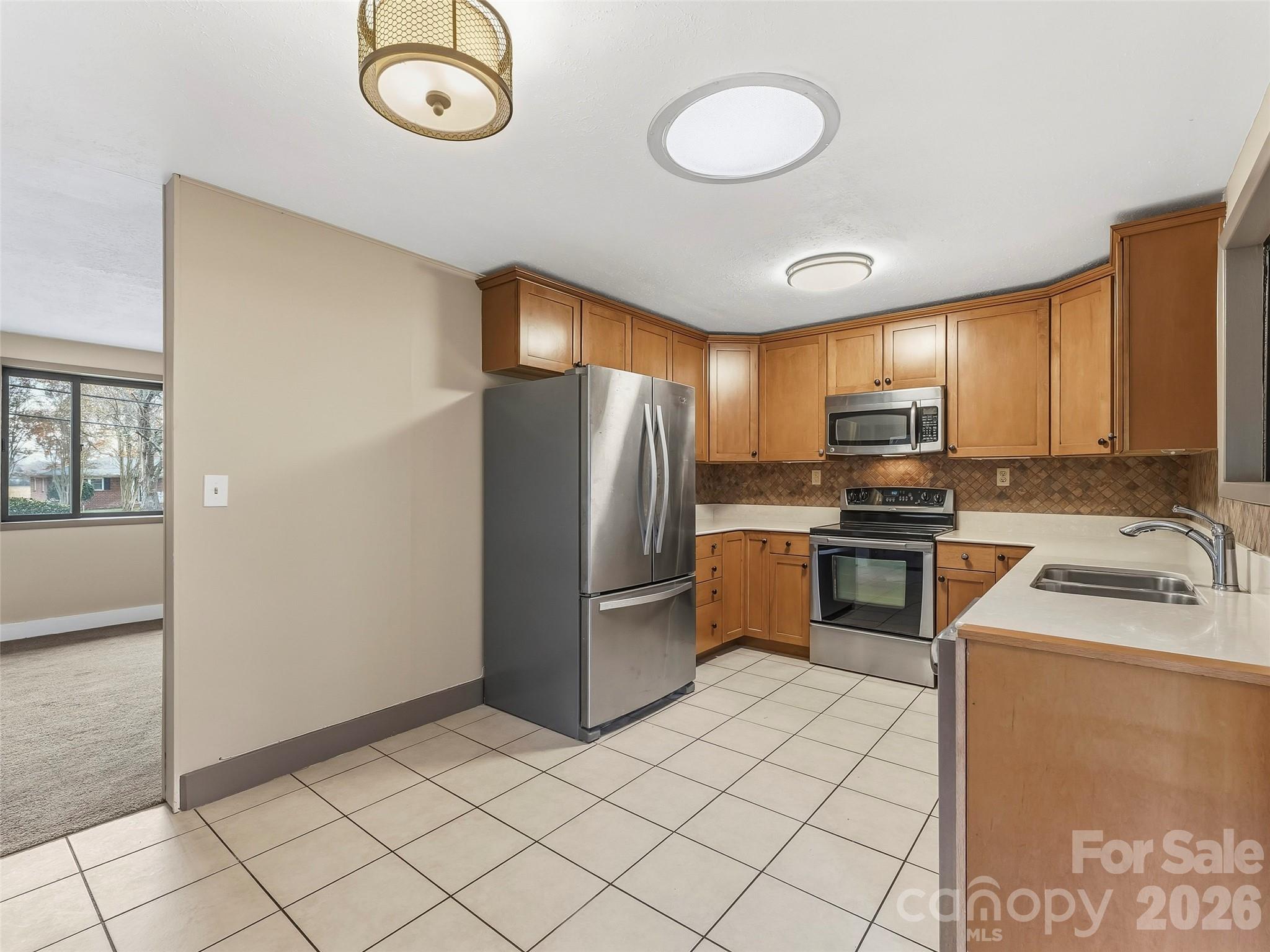605 Dana Road — Hendersonville