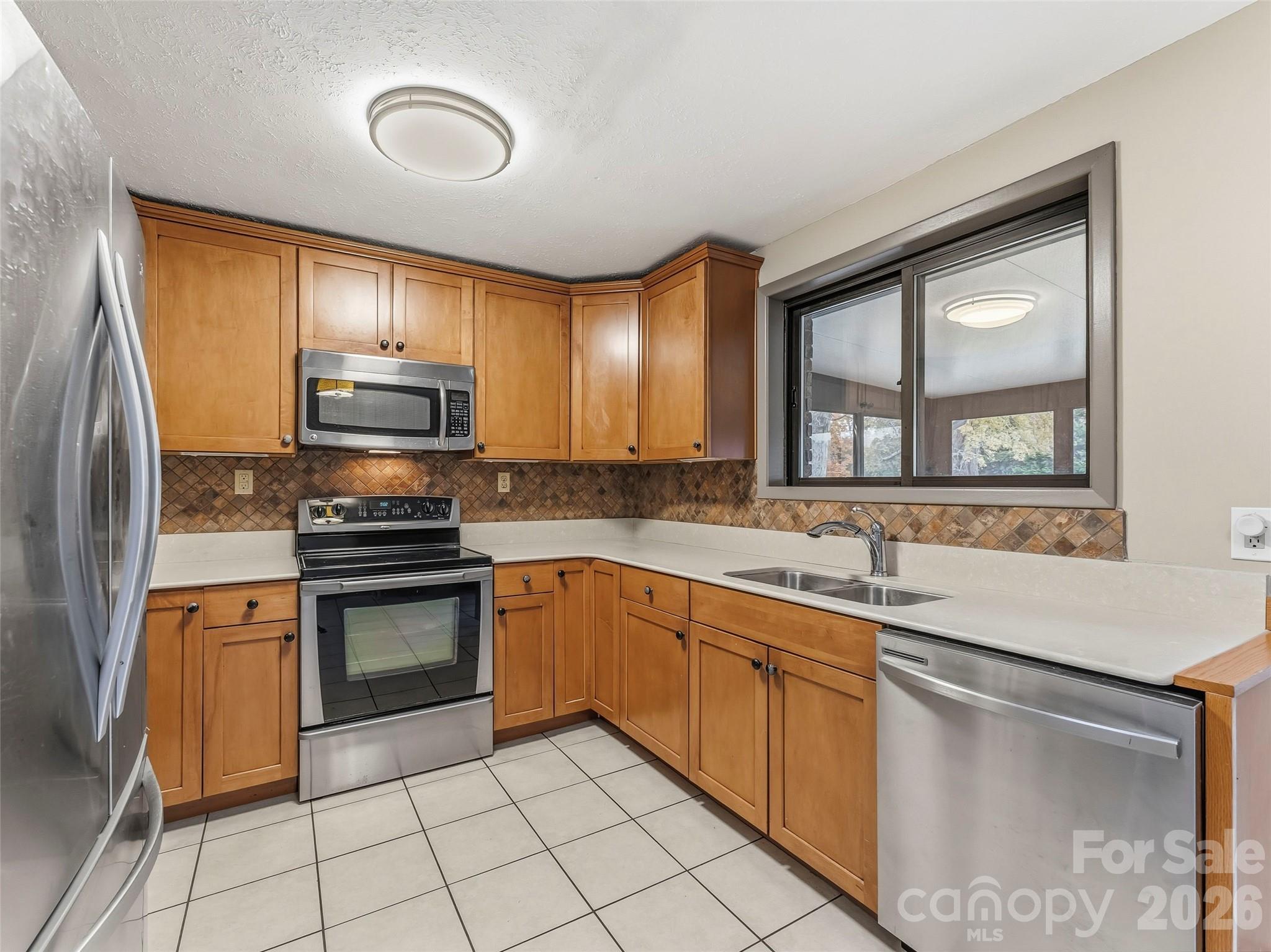 605 Dana Road — Hendersonville