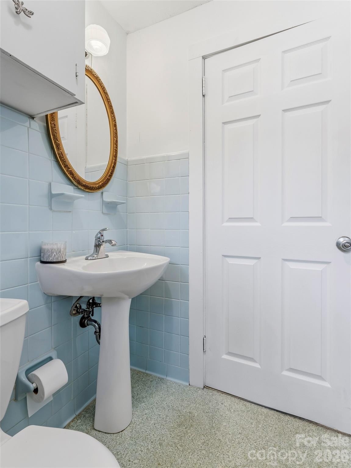 605 Dana Road — Hendersonville