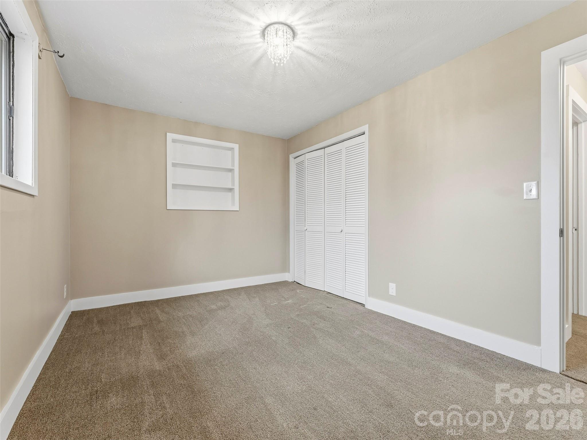 605 Dana Road — Hendersonville