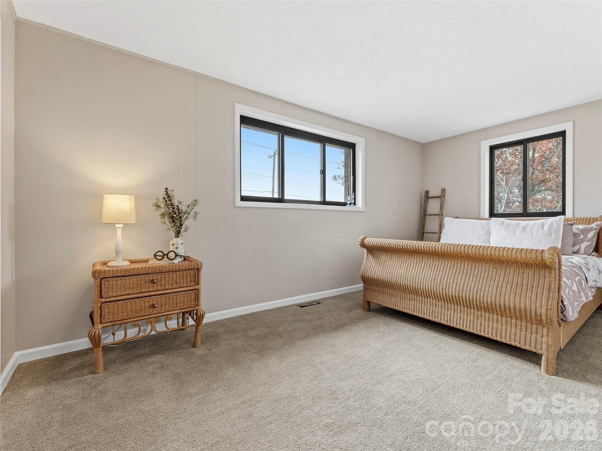 605 Dana Road — Hendersonville