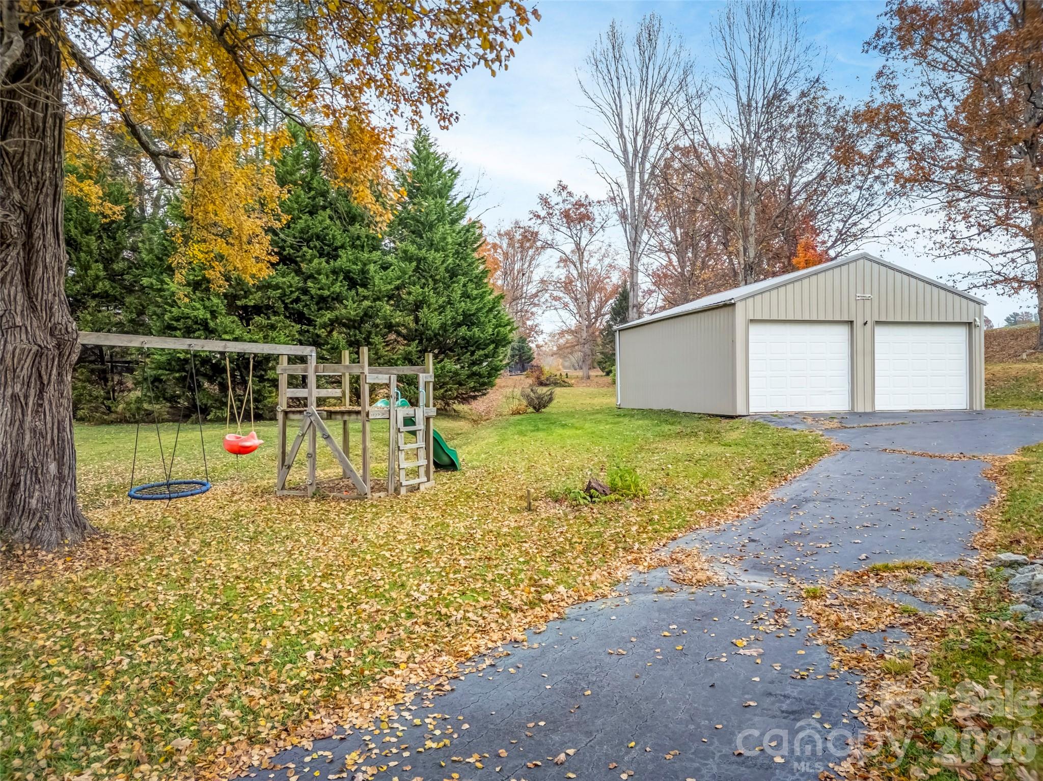 605 Dana Road — Hendersonville