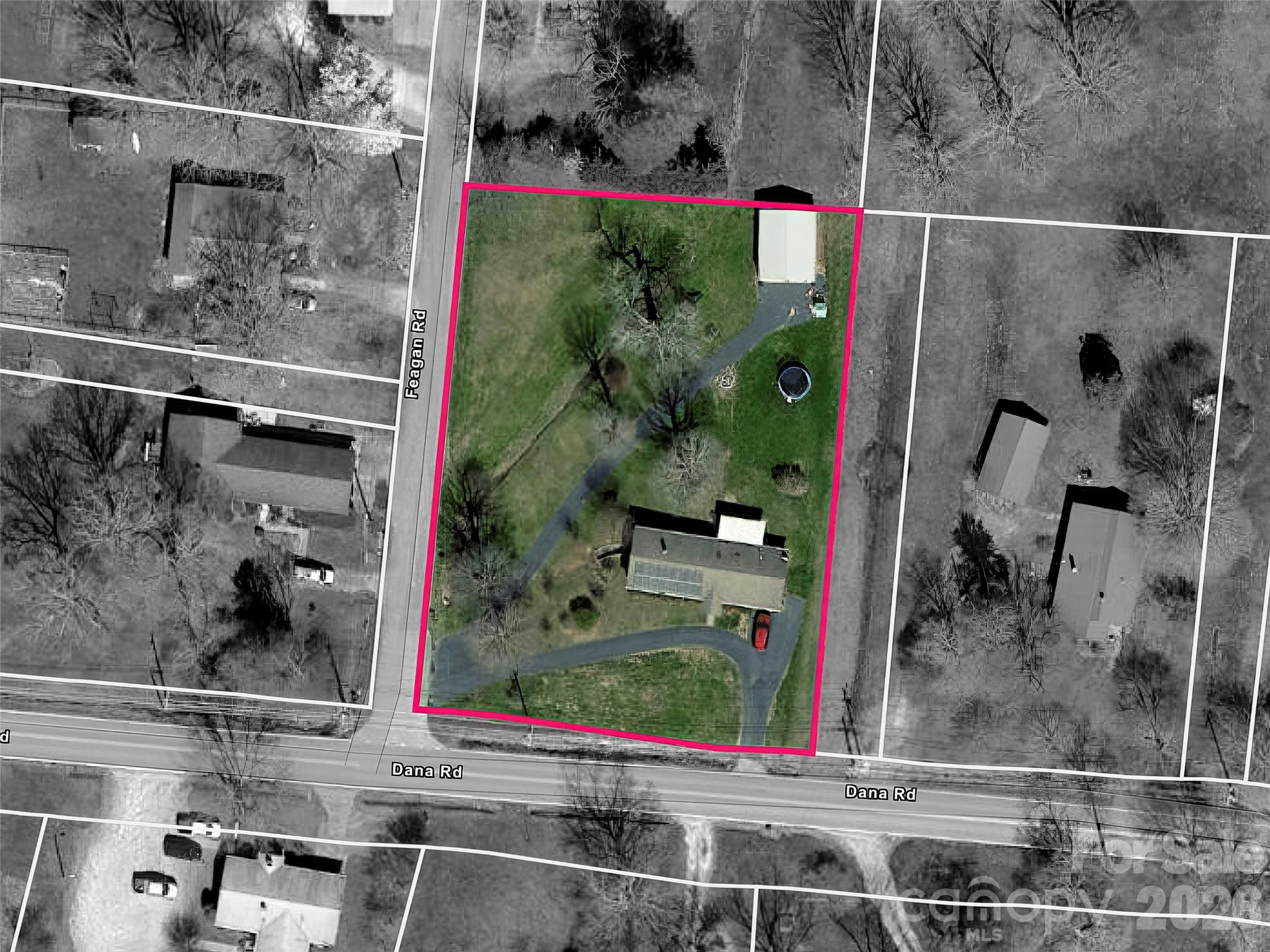 605 Dana Road — Hendersonville