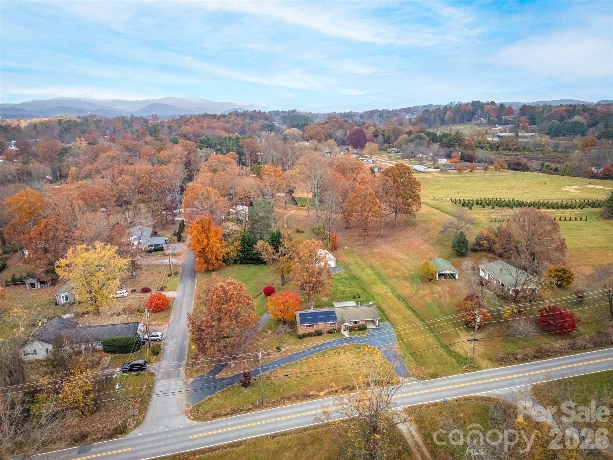 605 Dana Road — Hendersonville