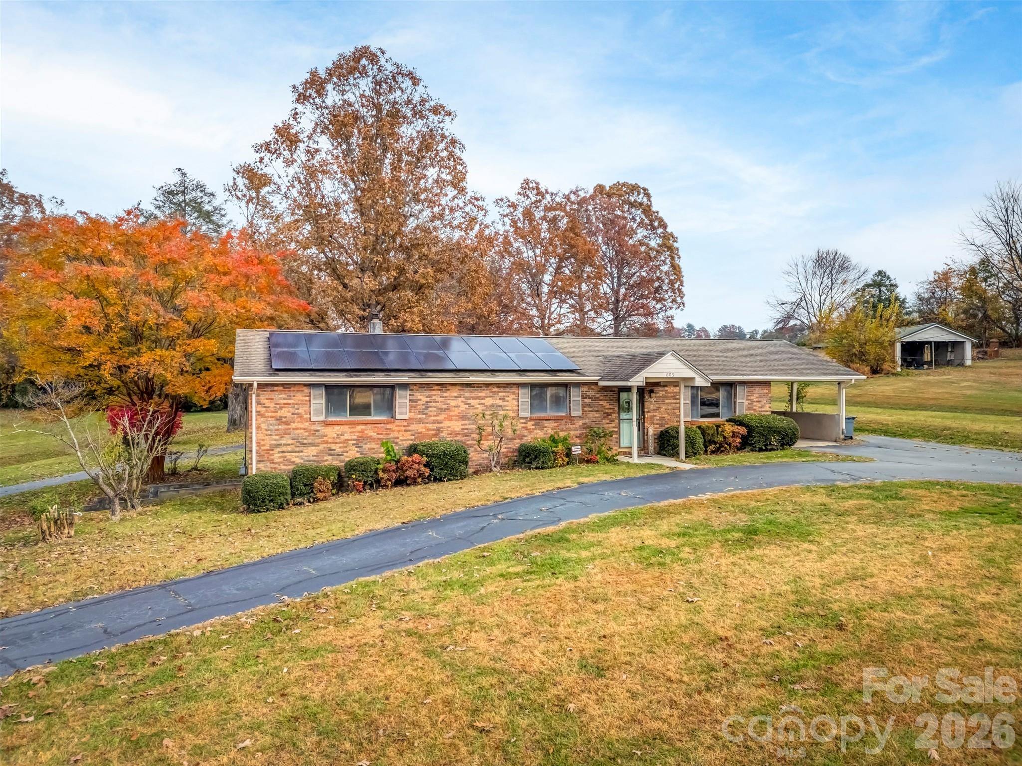 605 Dana Road — Hendersonville