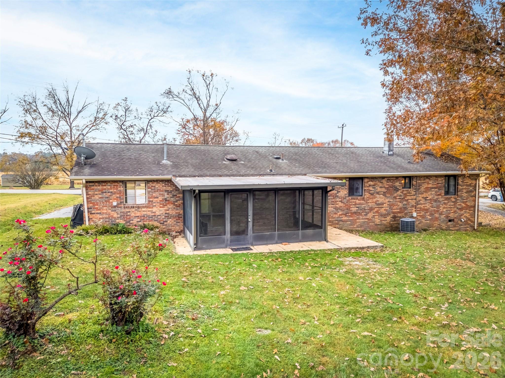 605 Dana Road — Hendersonville