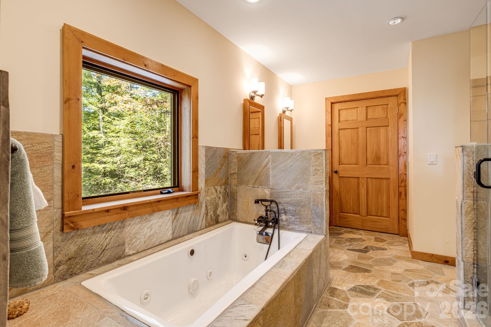 765/764 Osborne Knob Road — Little Switzerland